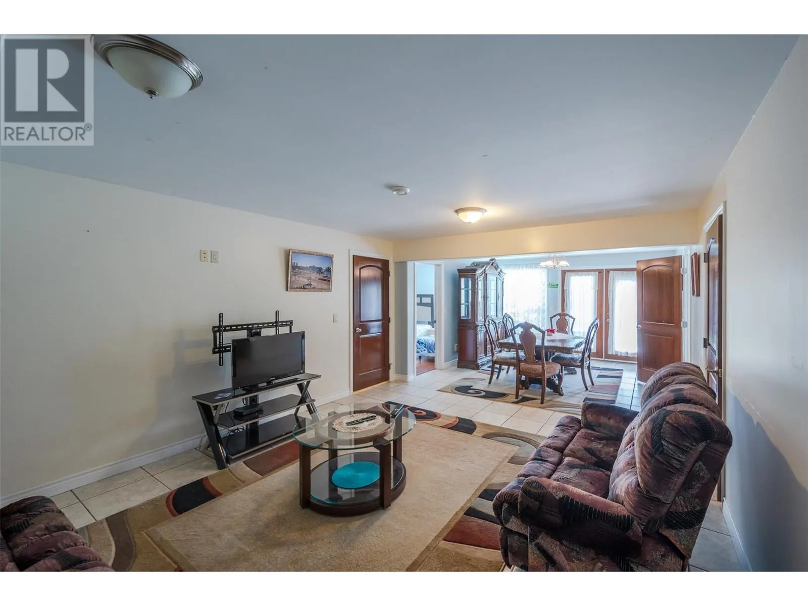 1095 Fairview Road