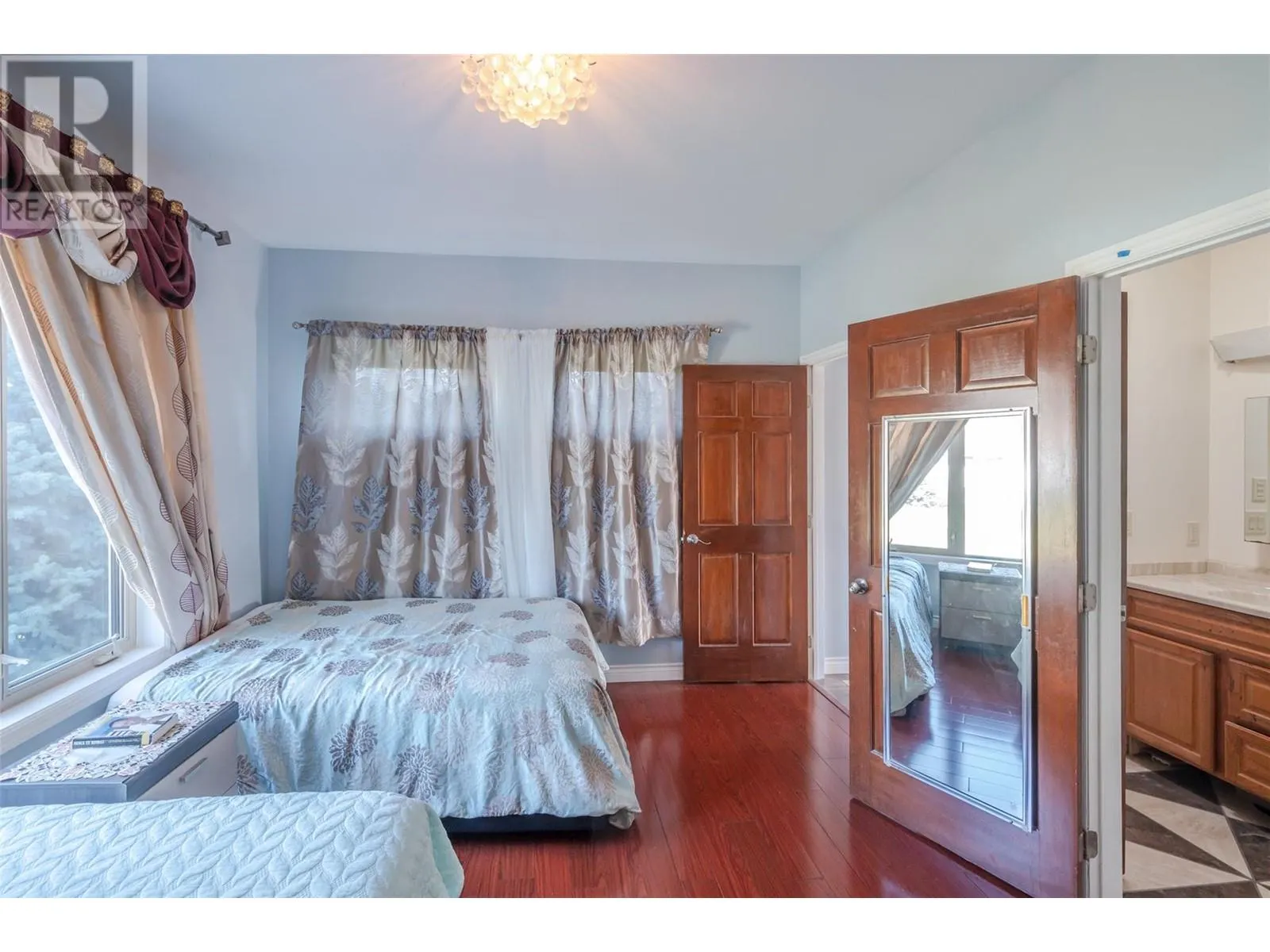 1095 Fairview Road