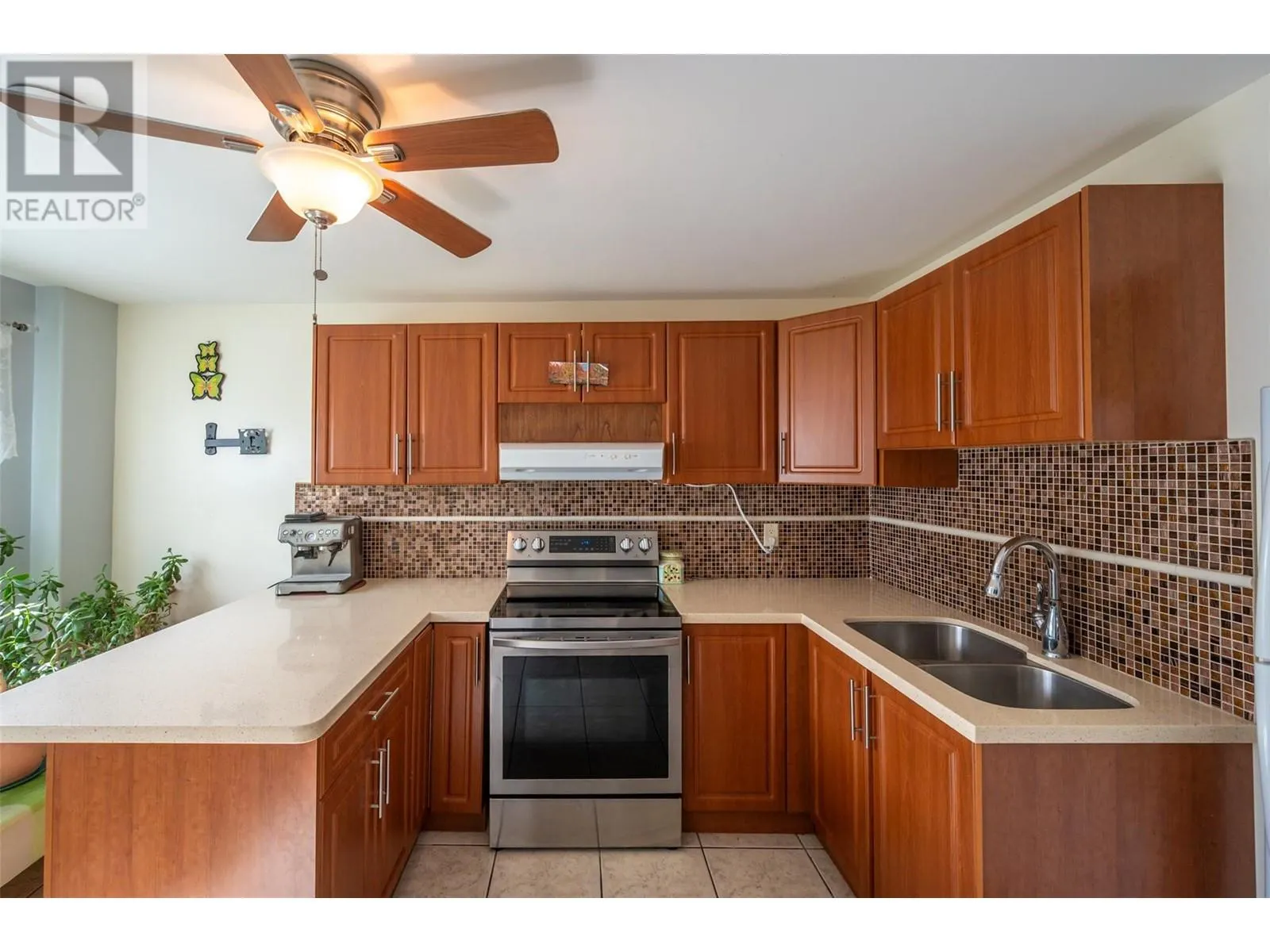 1095 Fairview Road