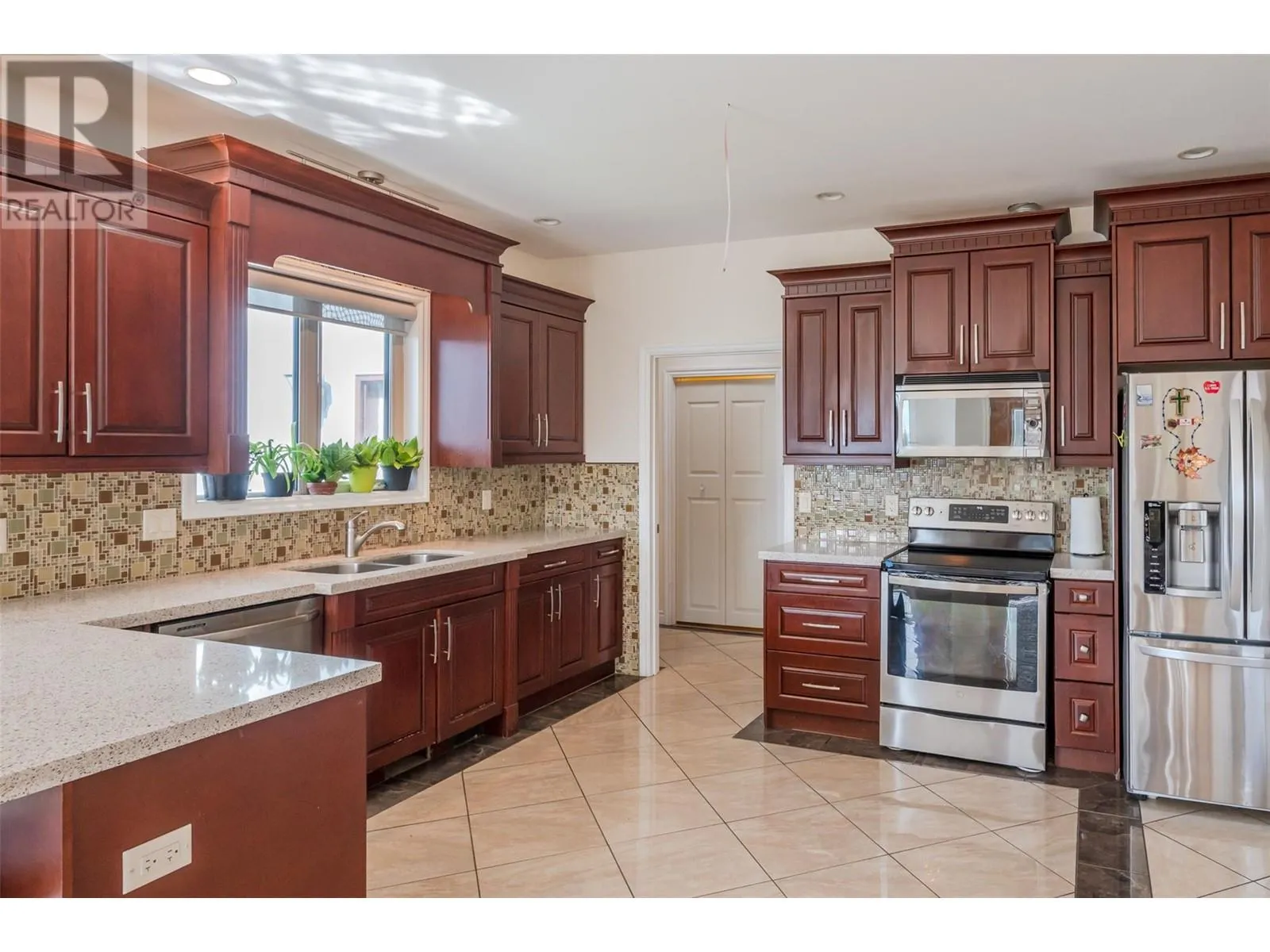 1095 Fairview Road