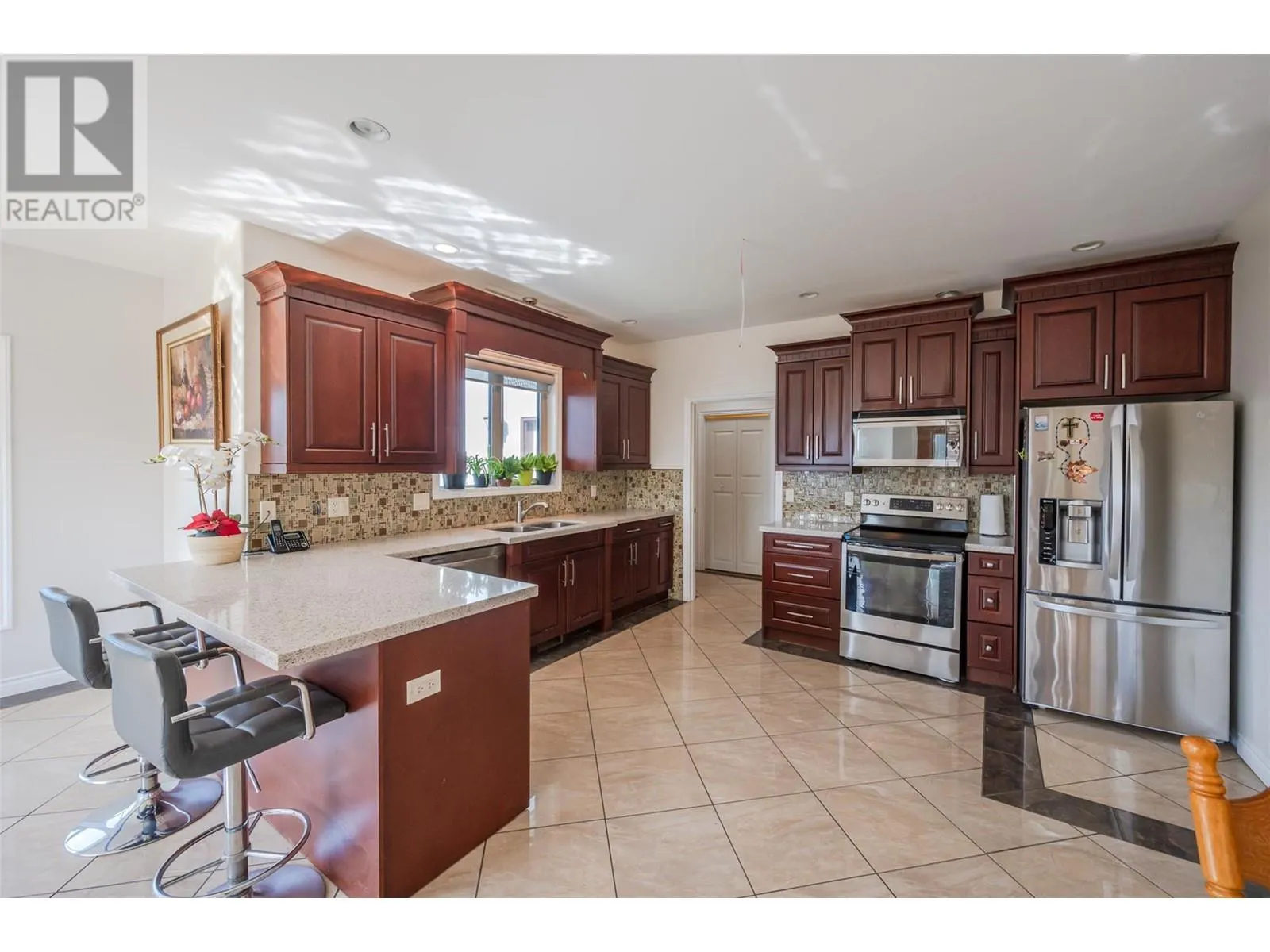 1095 Fairview Road