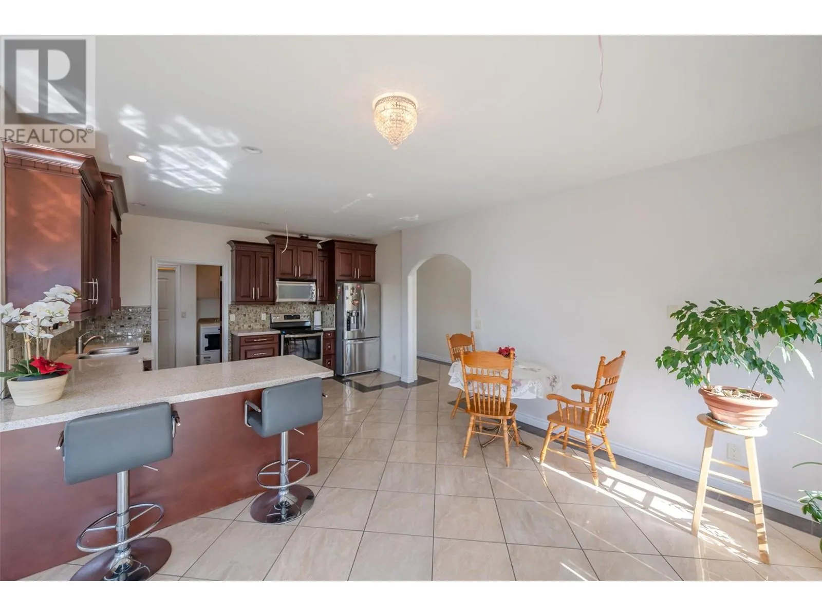 1095 Fairview Road