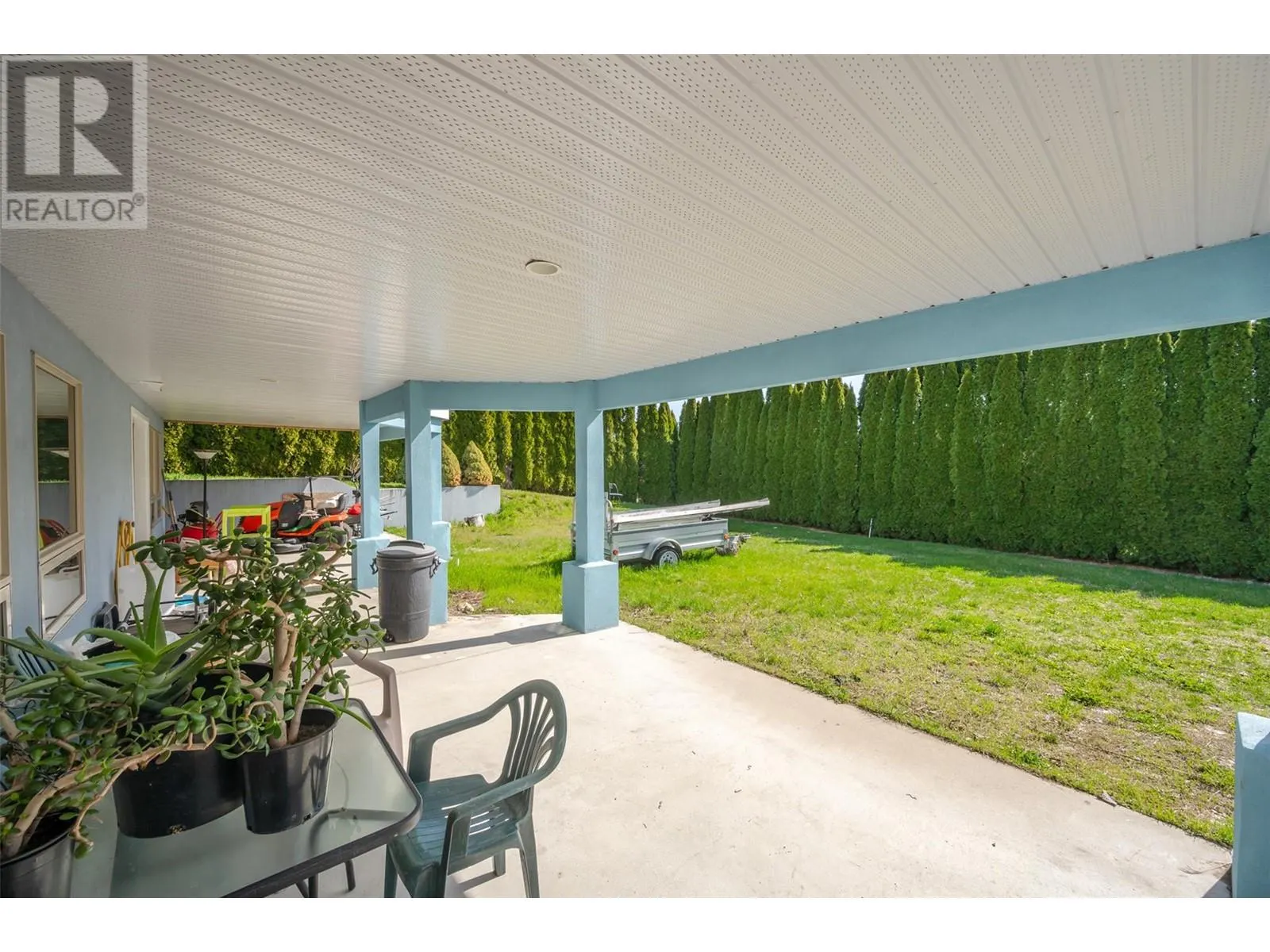 1095 Fairview Road