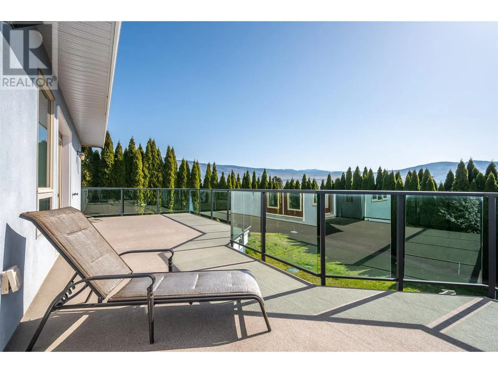 1095 Fairview Road