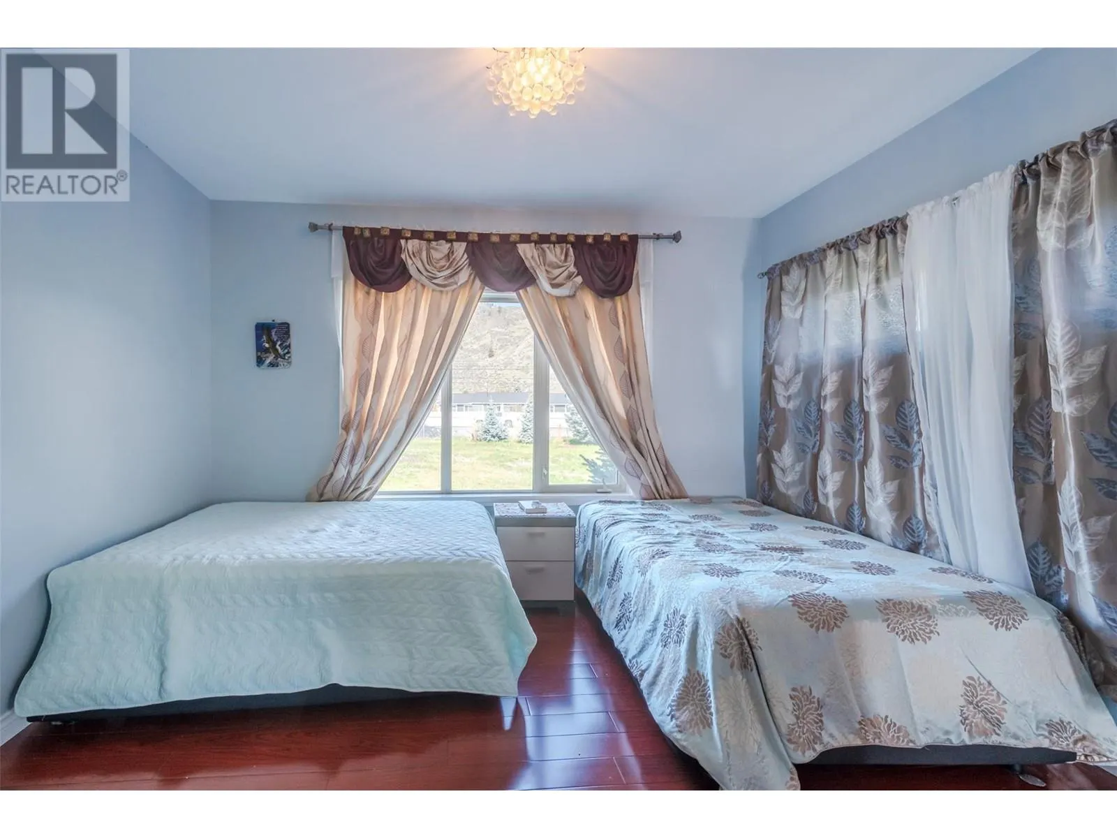 1095 Fairview Road