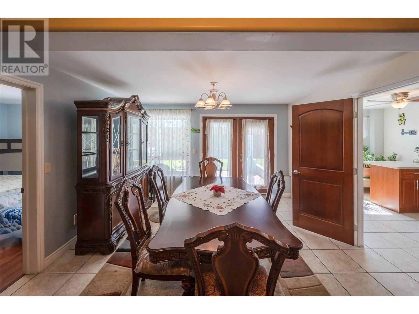 1095 Fairview Road