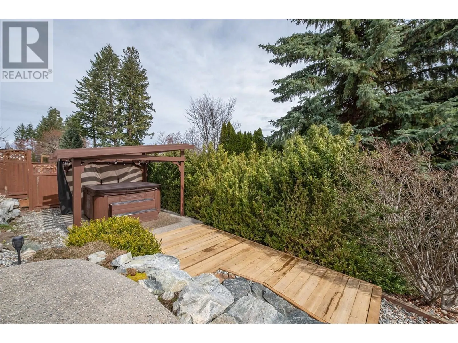 355 Woodpark Crescent