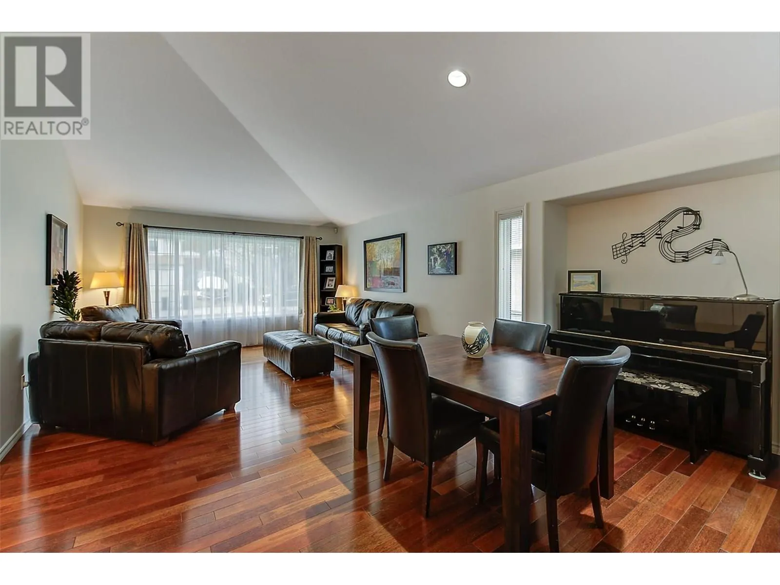355 Woodpark Crescent