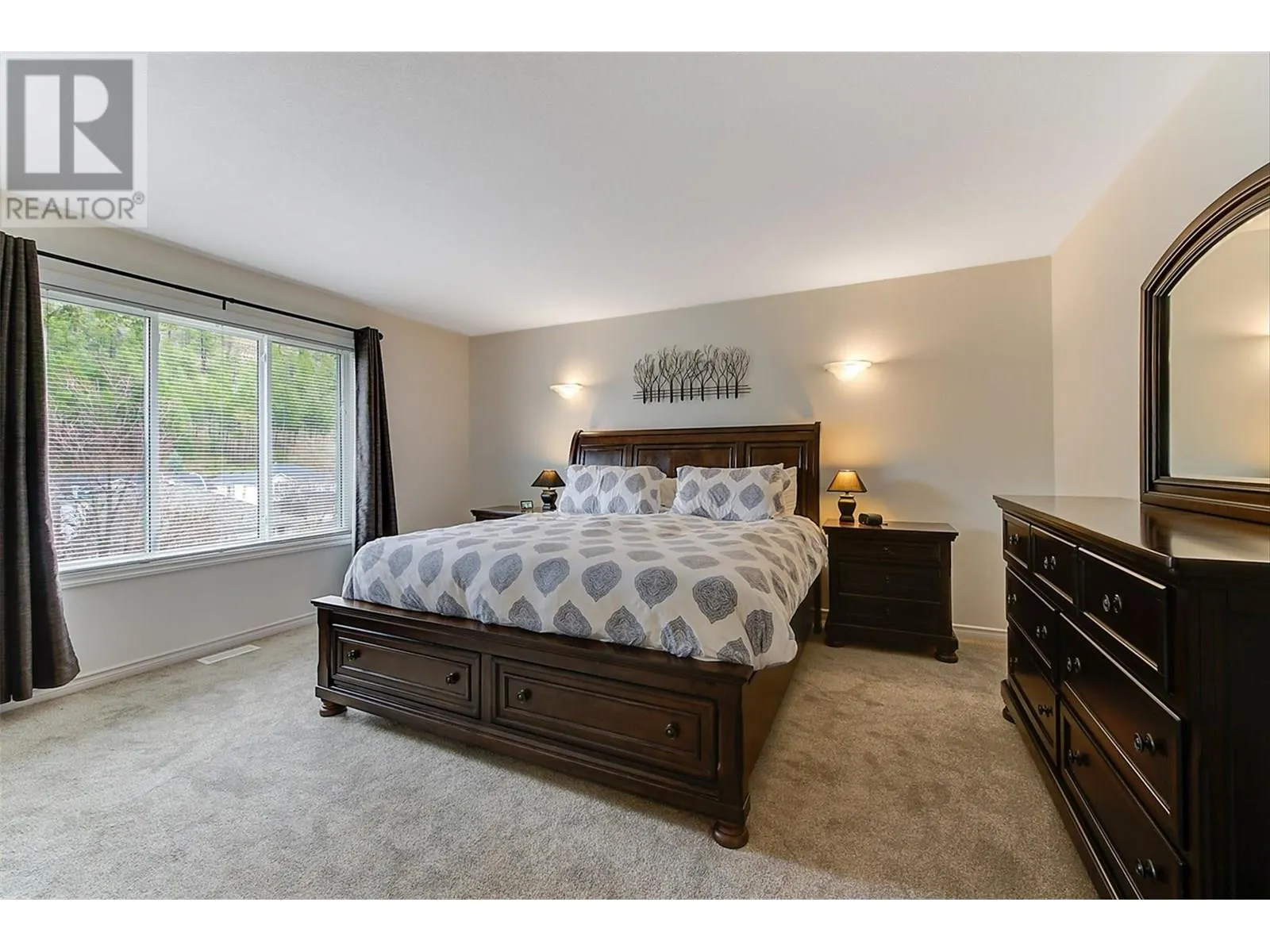 355 Woodpark Crescent