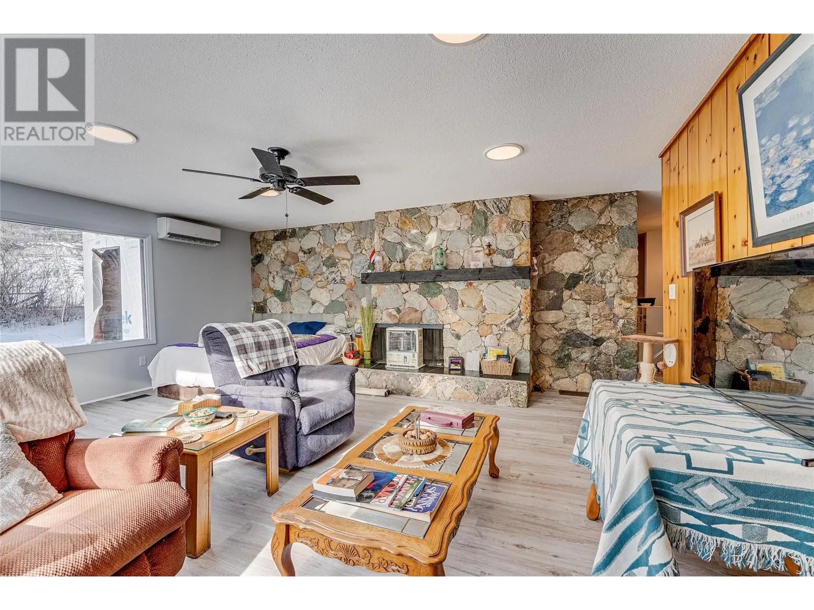 2860 Highway 97 North
