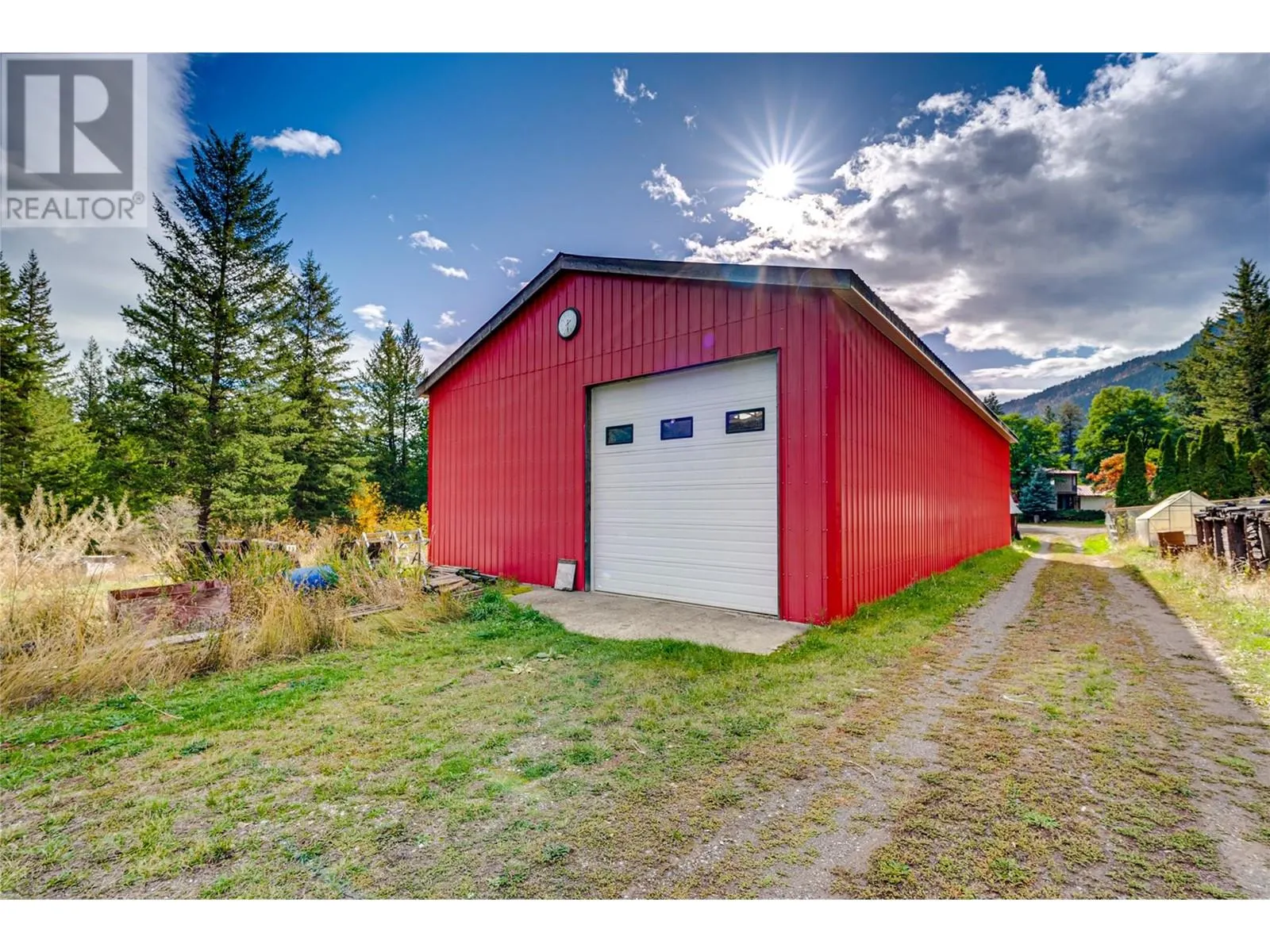 2860 Highway 97 North