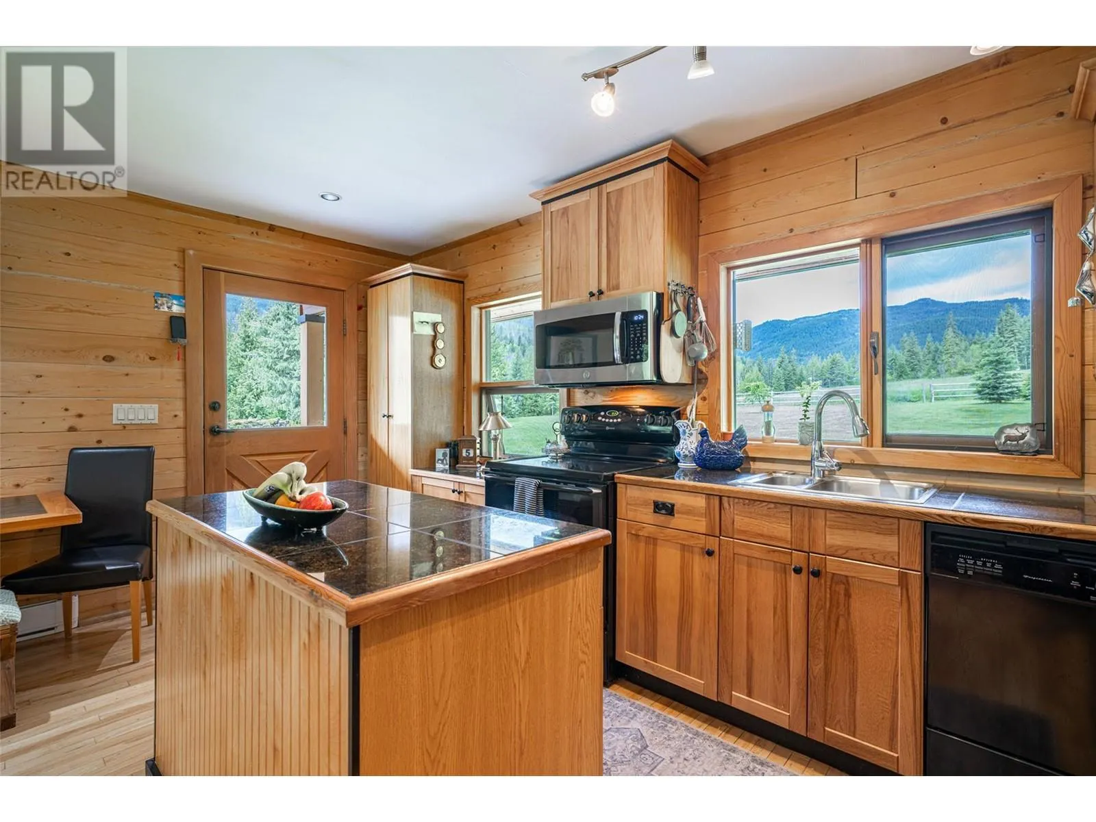 1075 Six Mile Creek Road