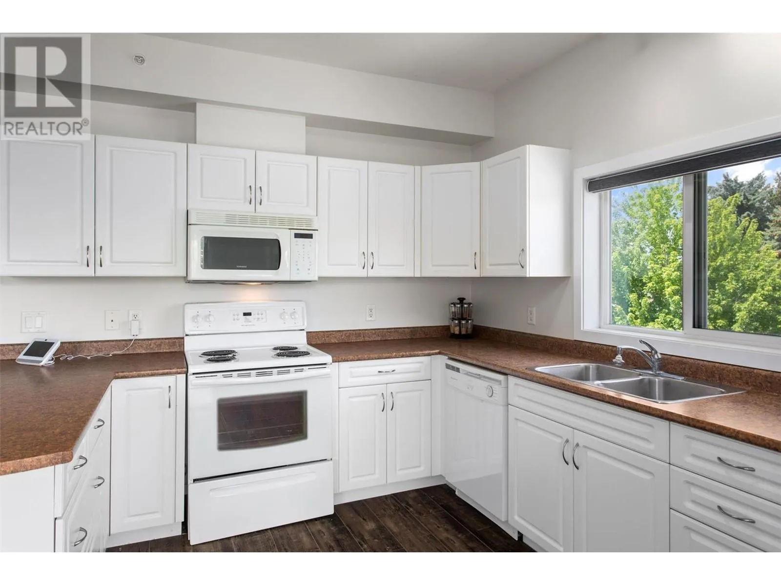 778 Rutland Road N Unit# 413