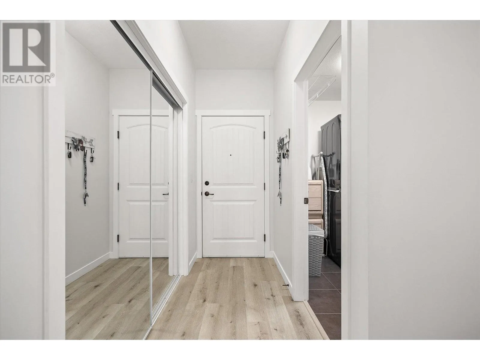 3739 Casorso Road Unit# 103