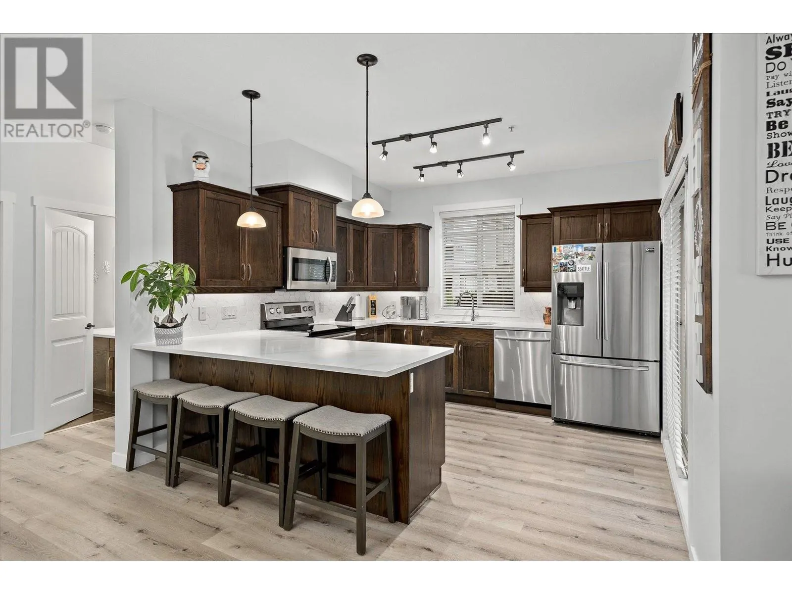 3739 Casorso Road Unit# 103