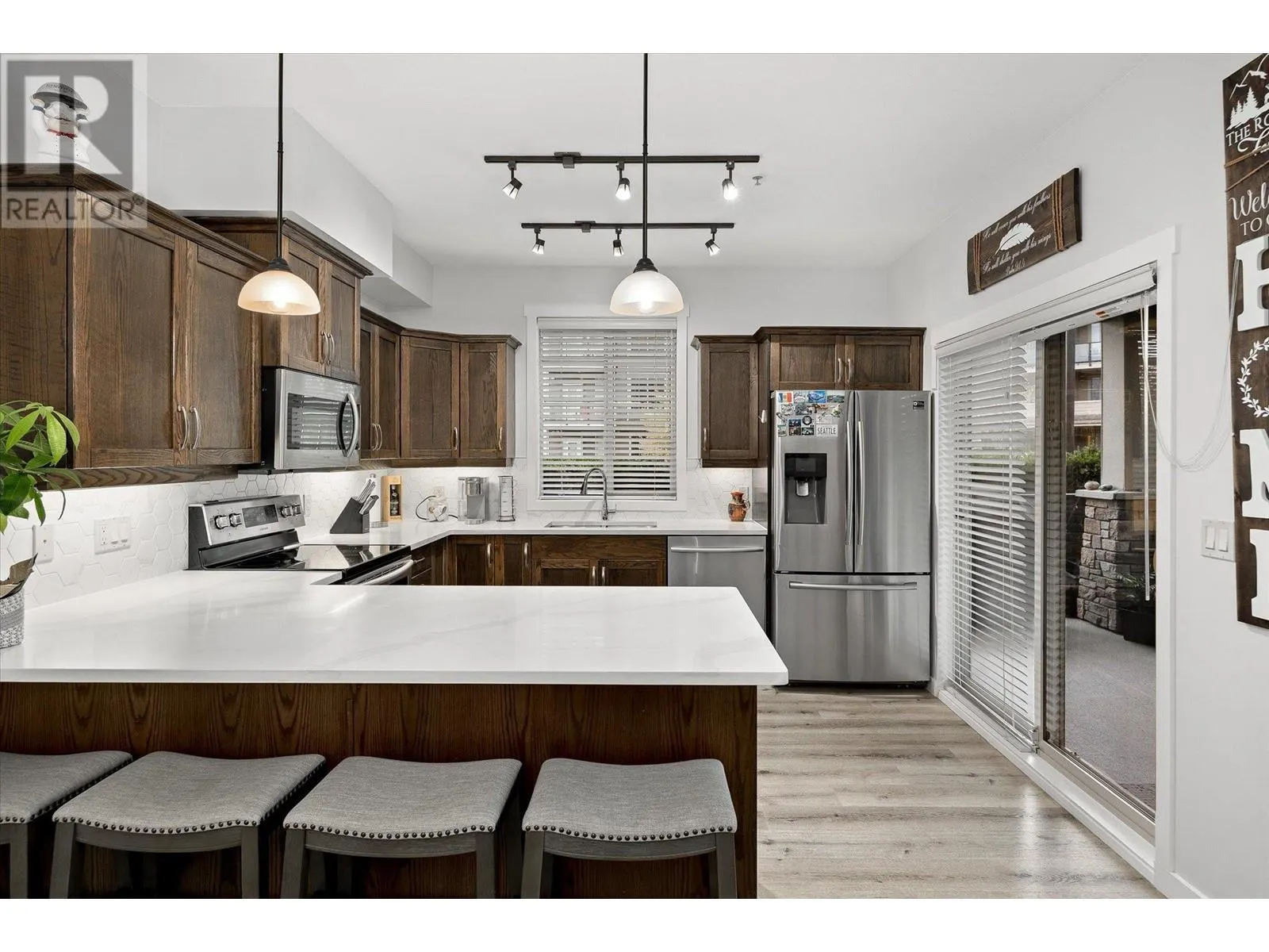 3739 Casorso Road Unit# 103