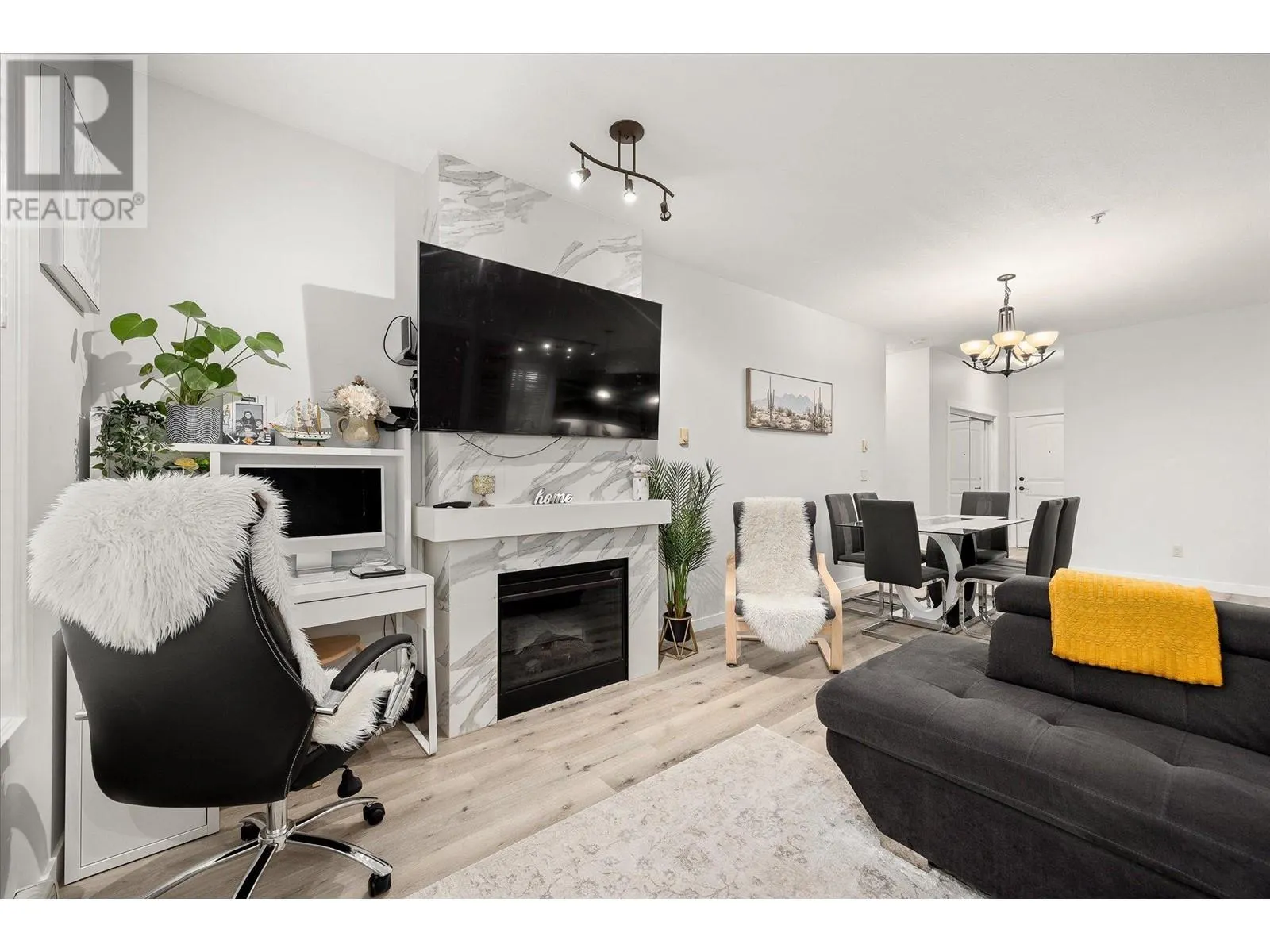 3739 Casorso Road Unit# 103
