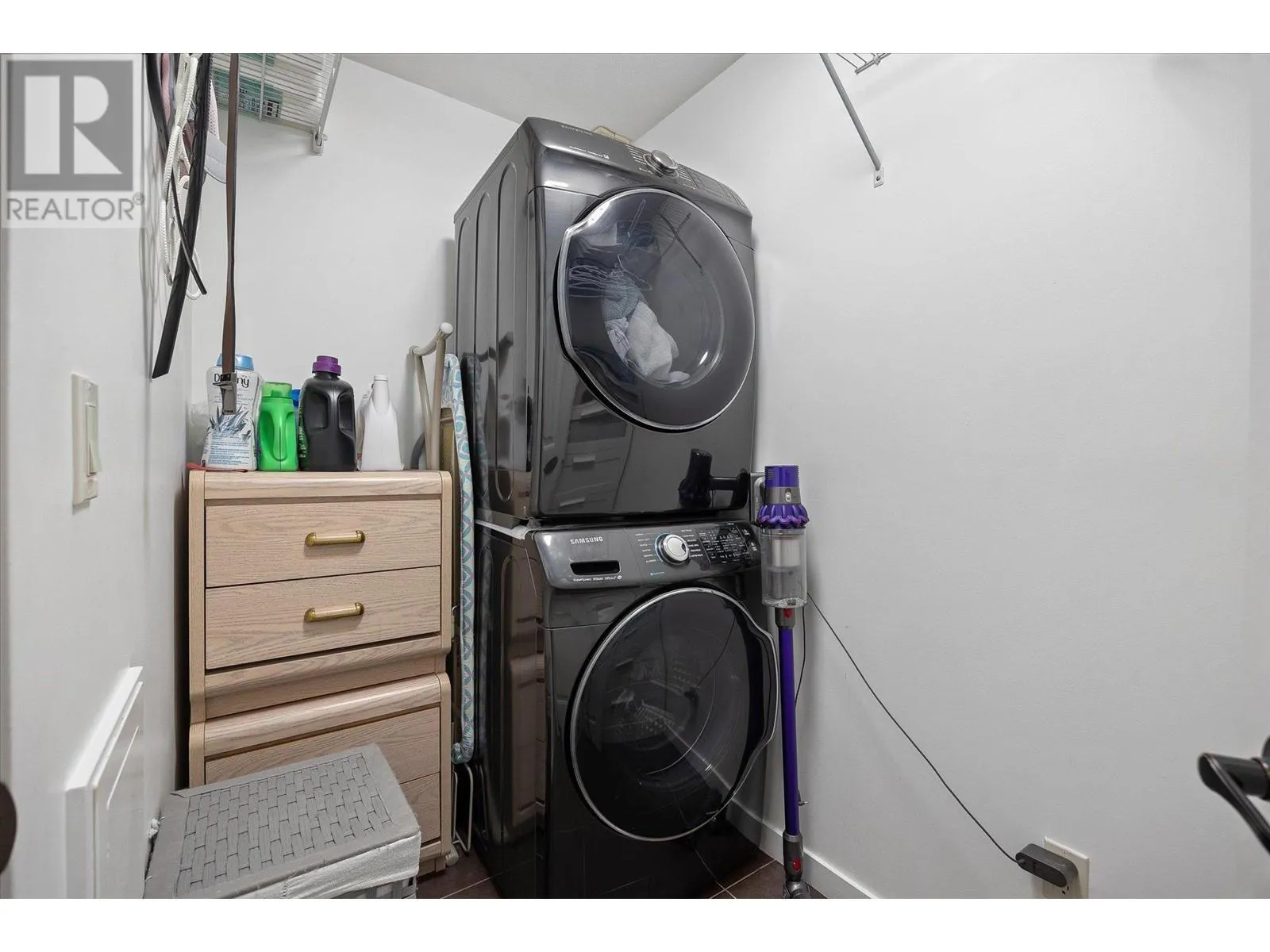 3739 Casorso Road Unit# 103