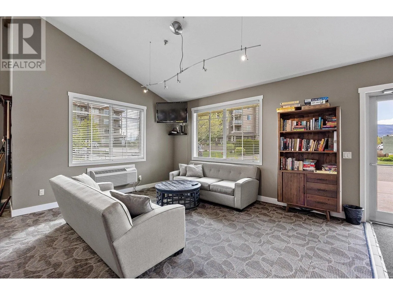 3739 Casorso Road Unit# 103