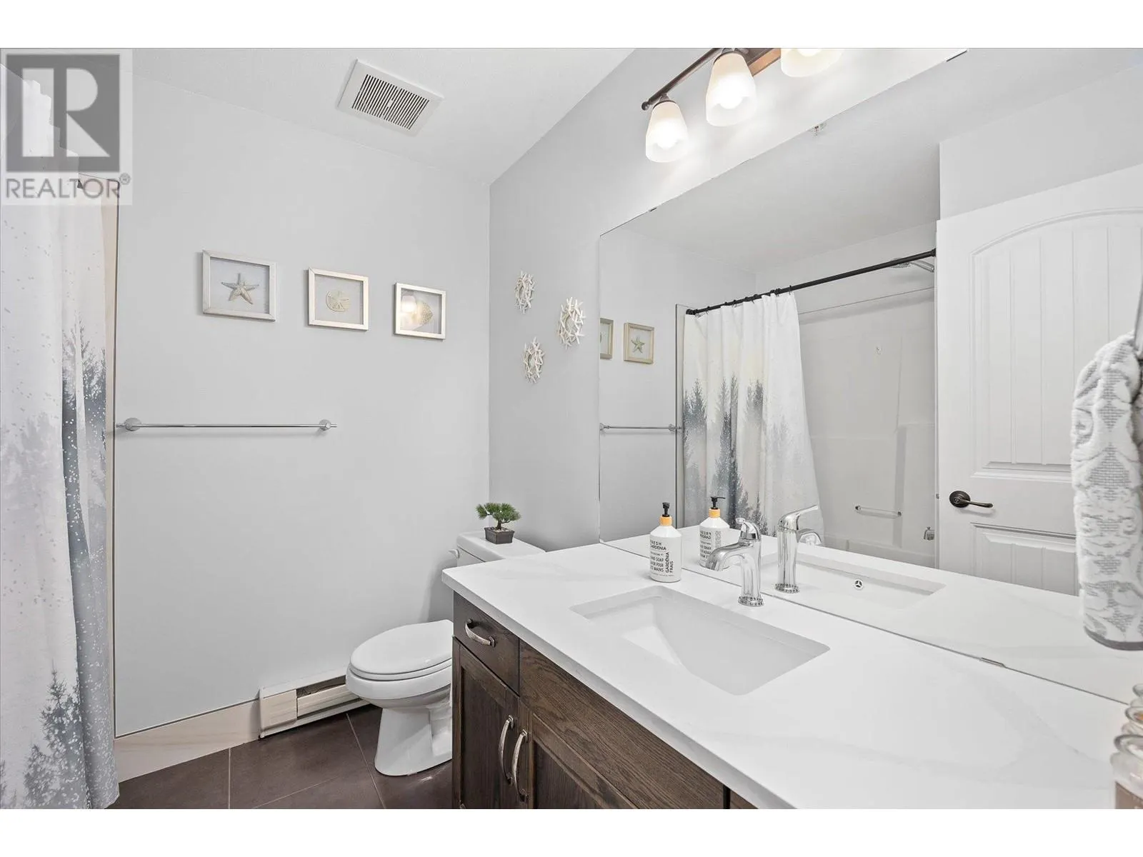 3739 Casorso Road Unit# 103