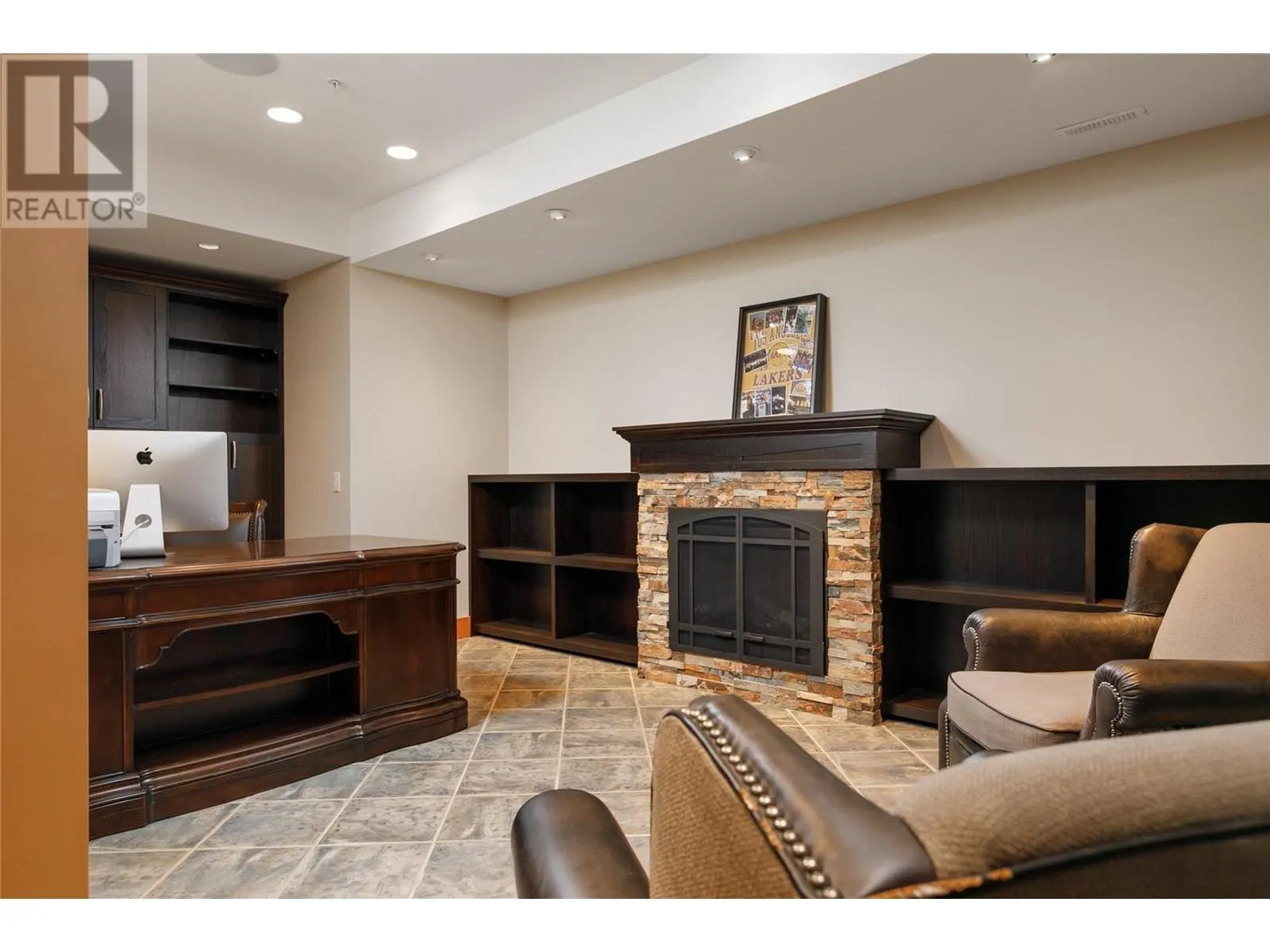 450 Niblick Court