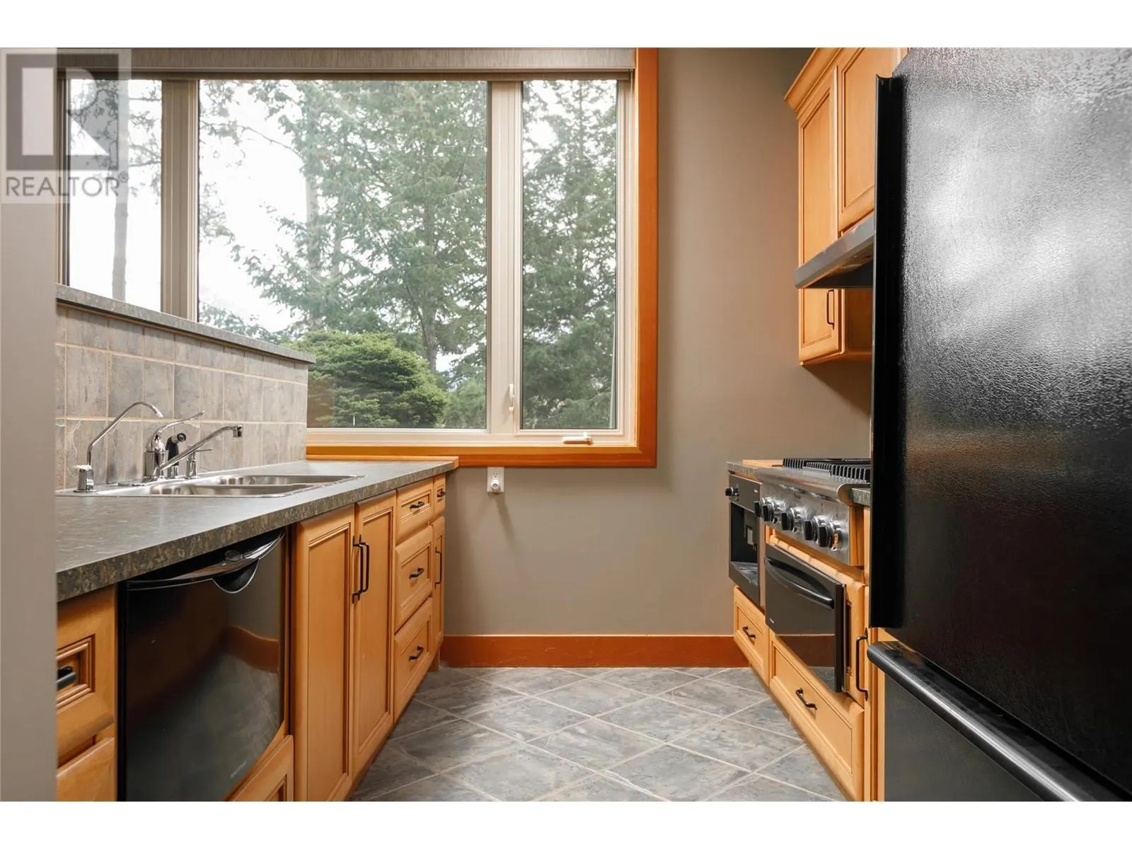 450 Niblick Court