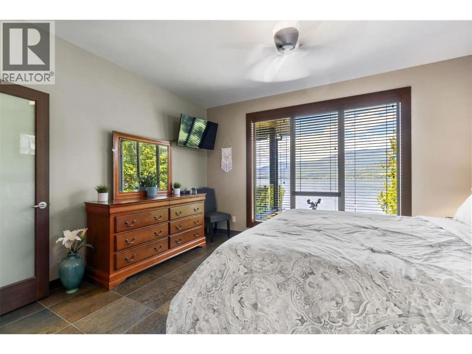 5581 Eagle Bay Road Unit# 8