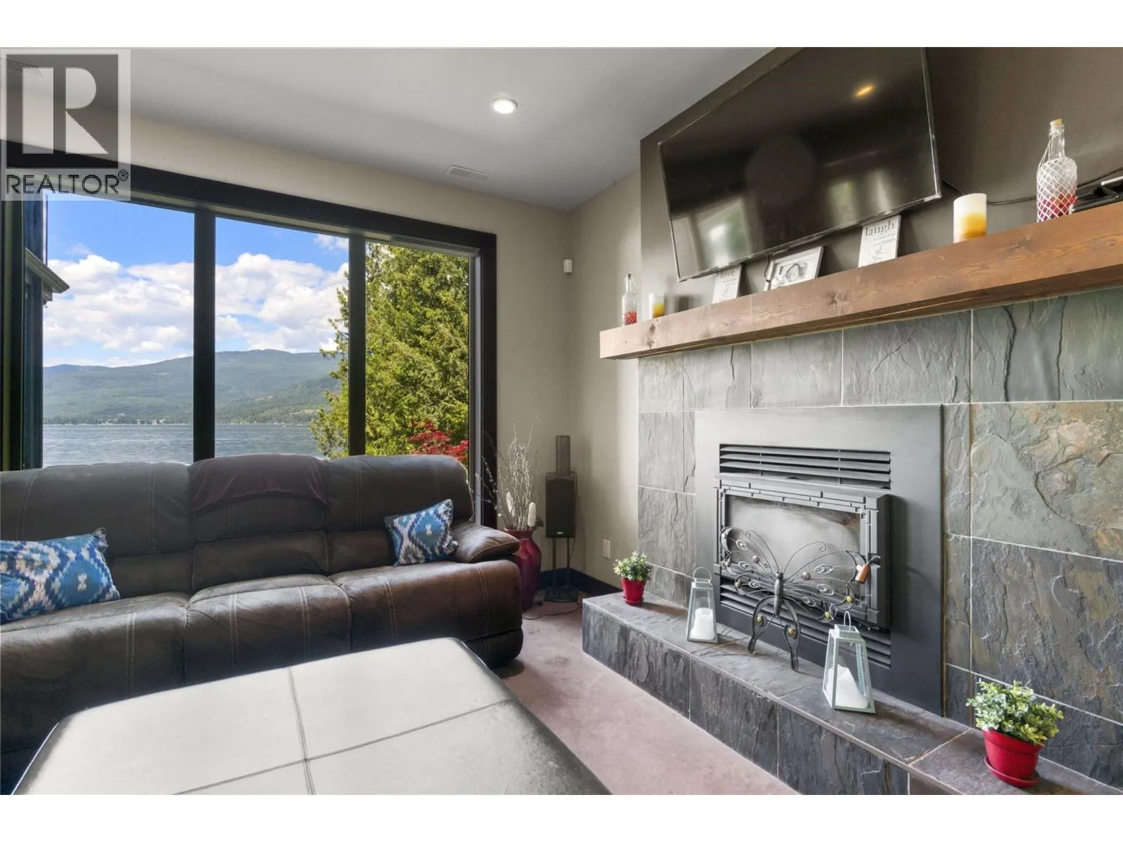 5581 Eagle Bay Road Unit# 8