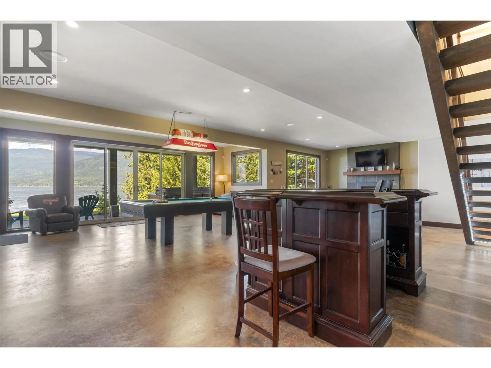 5581 Eagle Bay Road Unit# 8