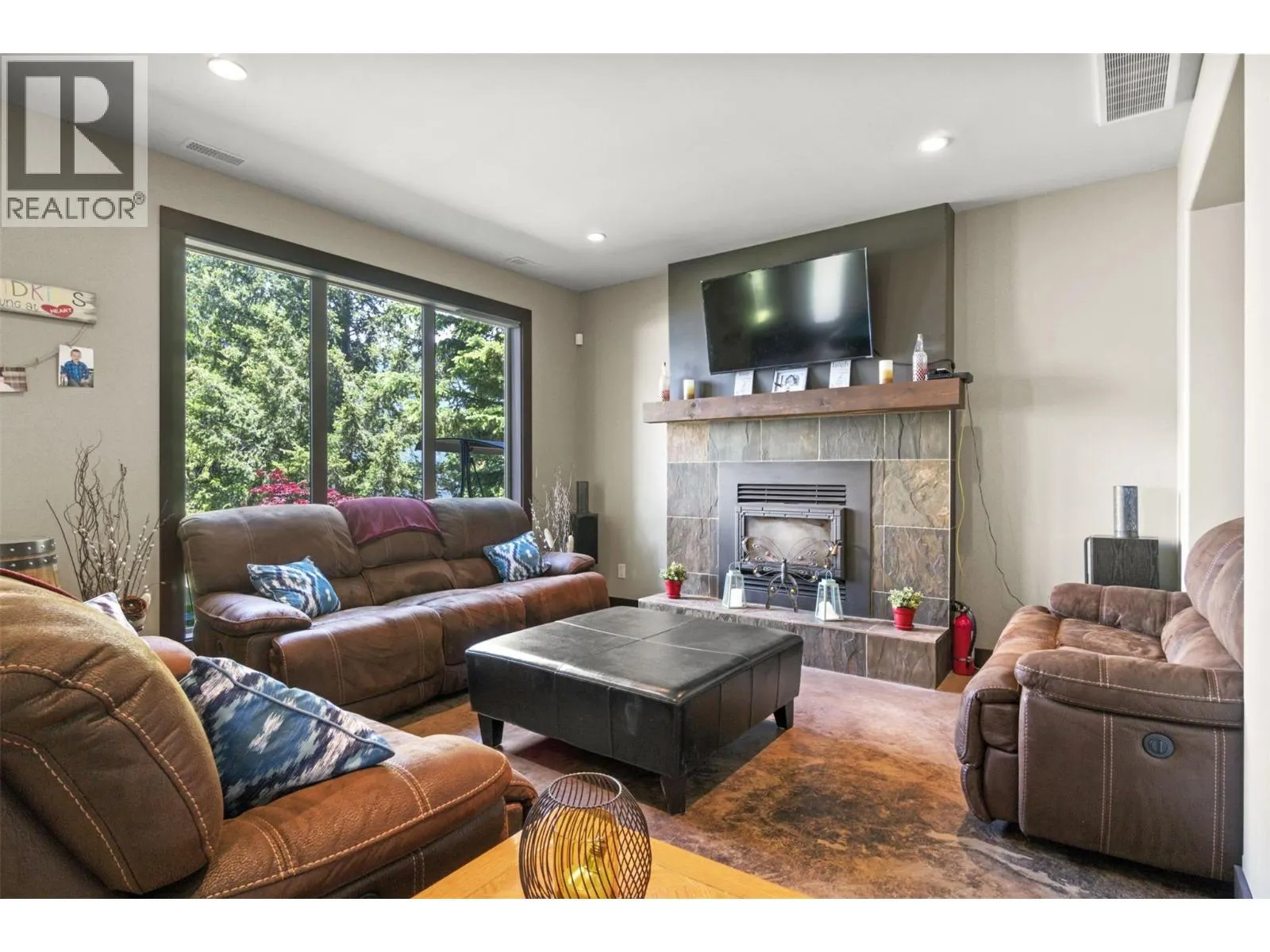 5581 Eagle Bay Road Unit# 8