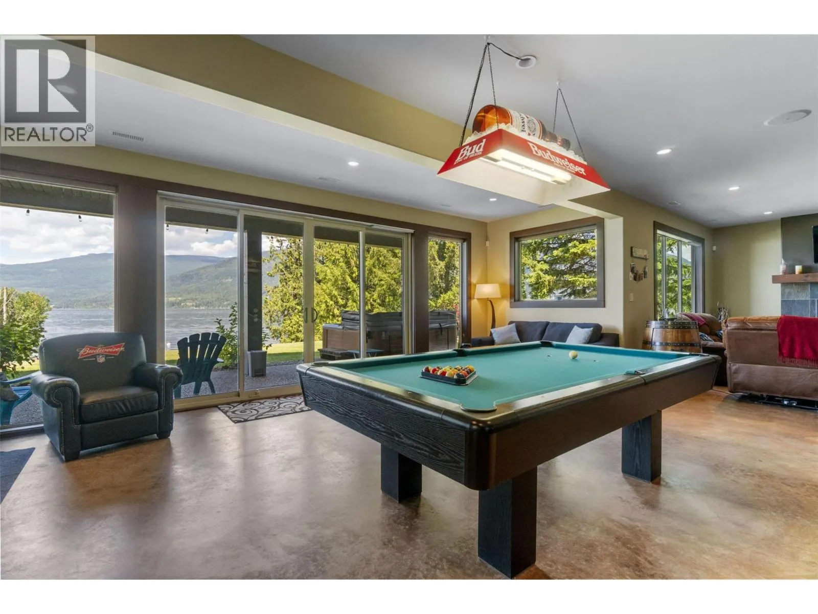 5581 Eagle Bay Road Unit# 8