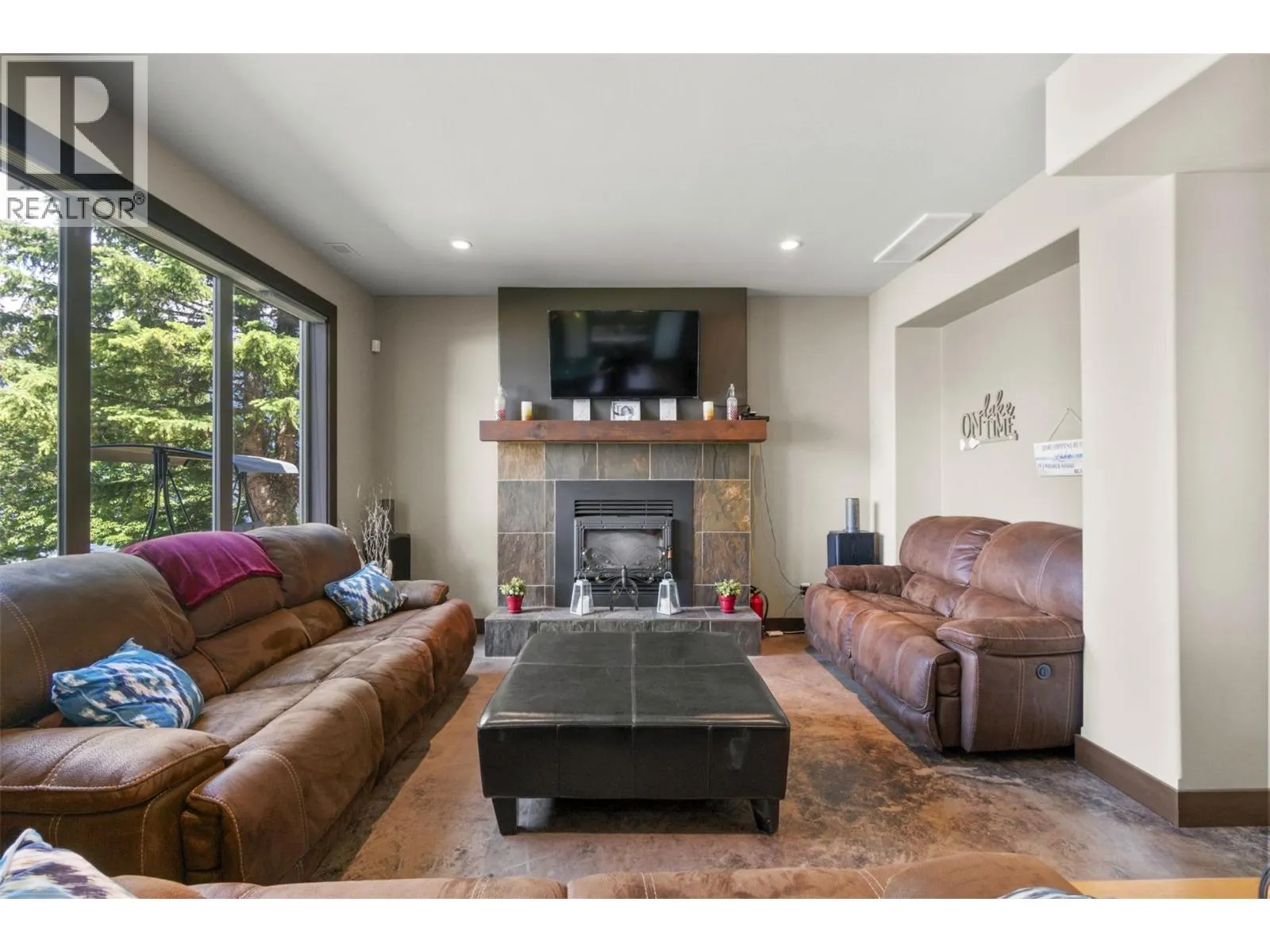 5581 Eagle Bay Road Unit# 8