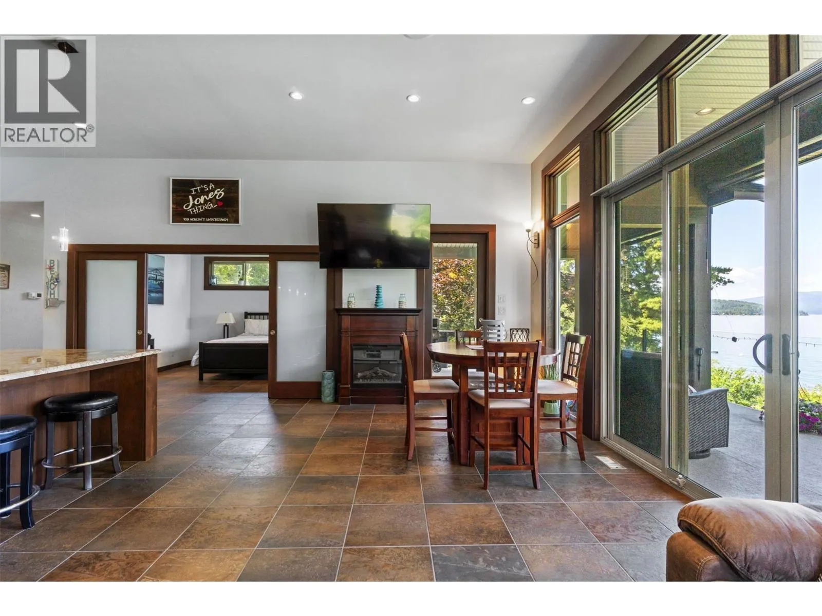 5581 Eagle Bay Road Unit# 8