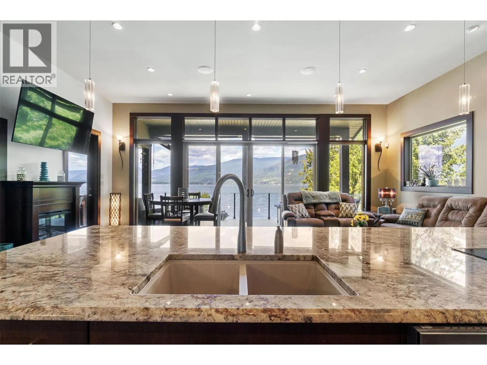 5581 Eagle Bay Road Unit# 8