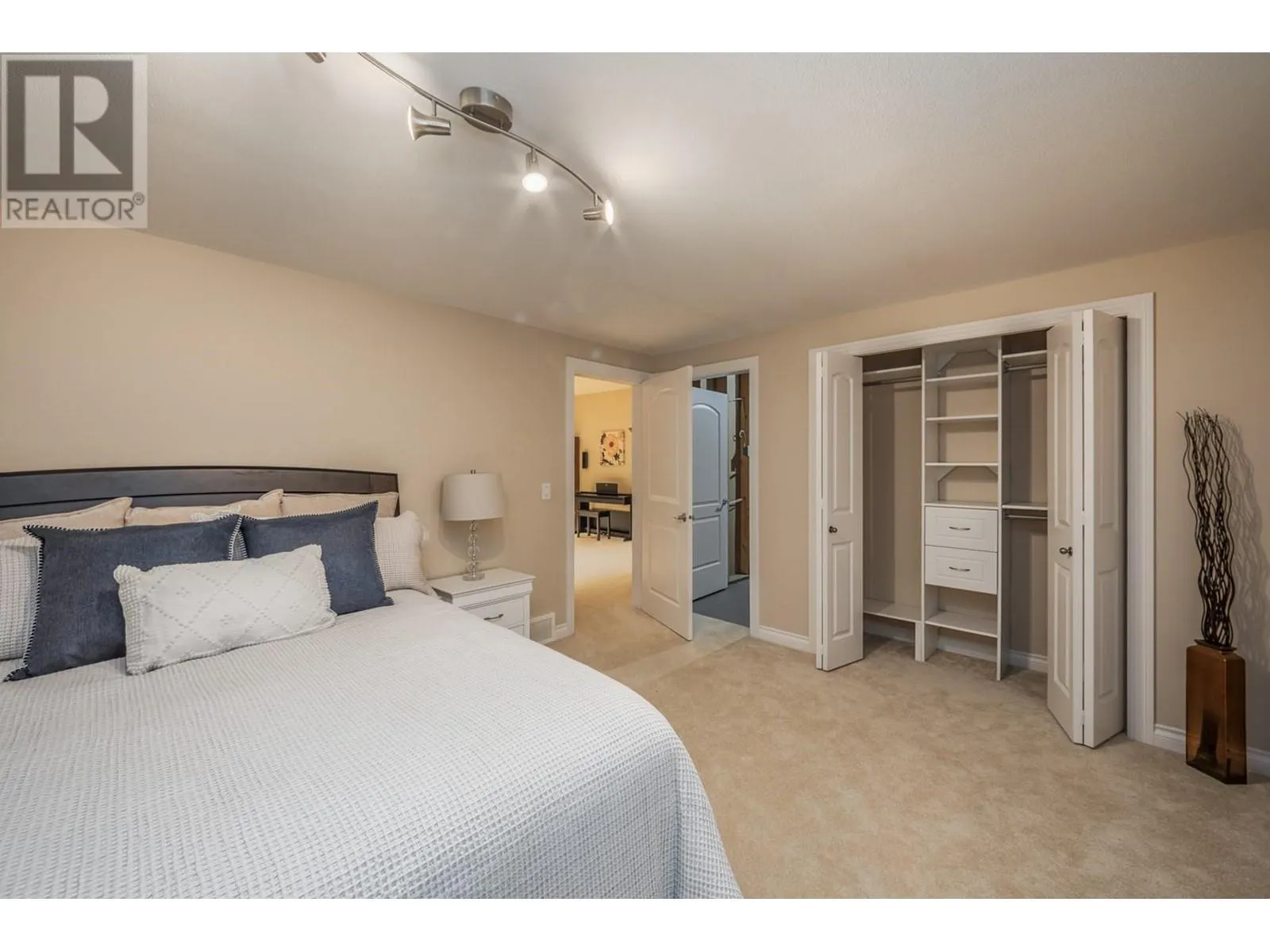 4157 Gallaghers Parkland Drive