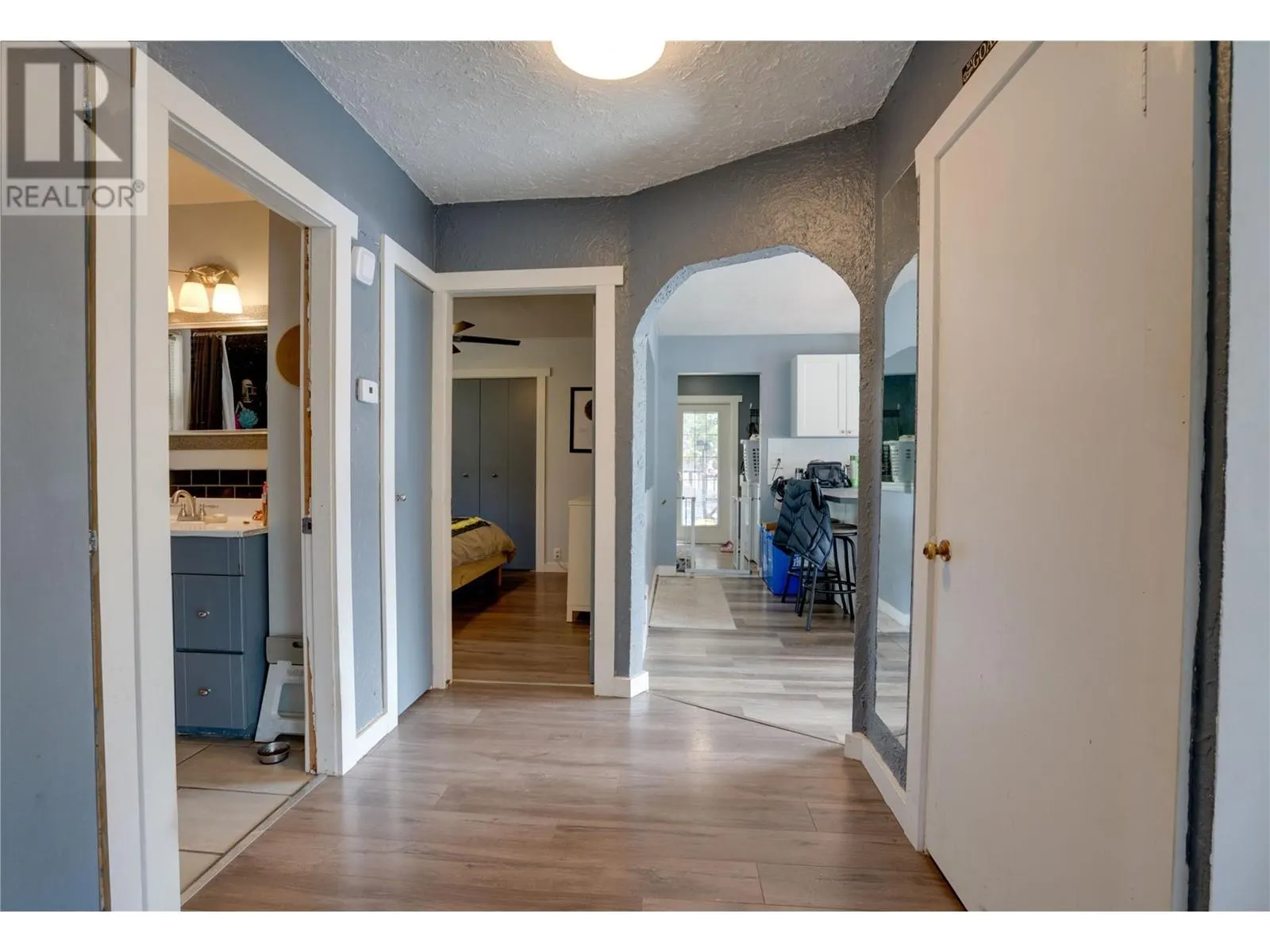 1131 COLUMBIA Heights