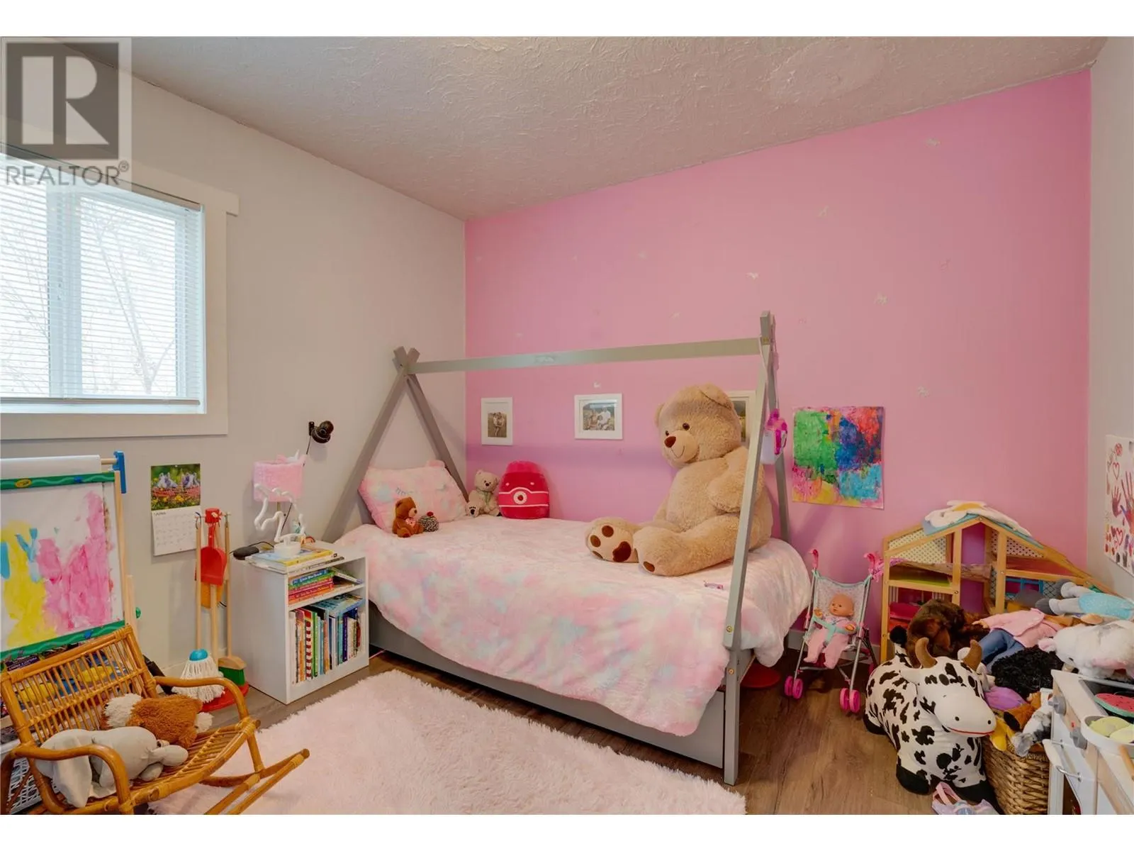 1131 COLUMBIA Heights