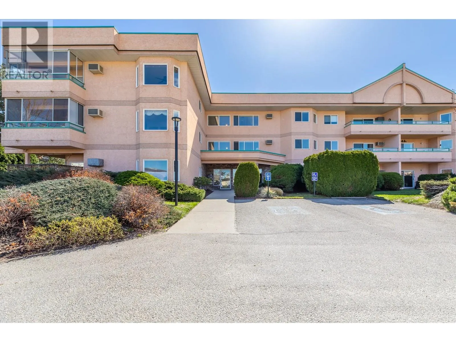 8905 Pineo Court Unit# 305
