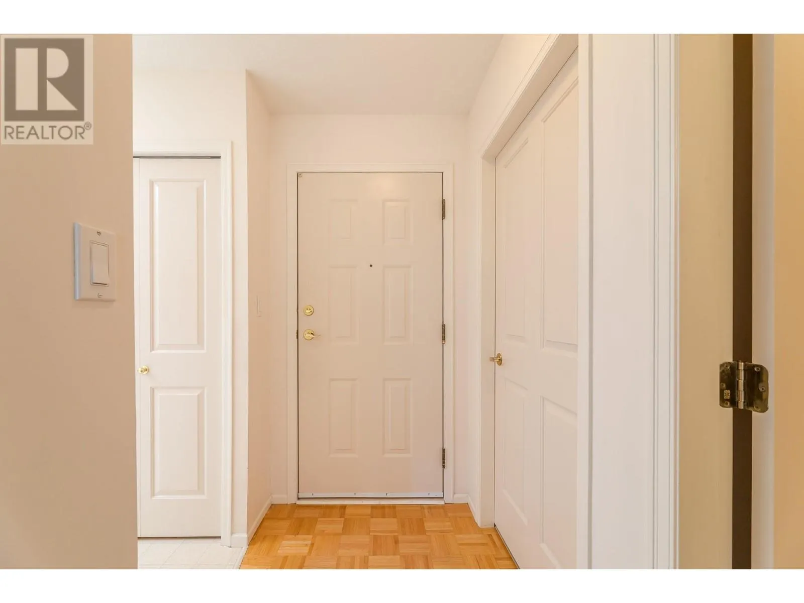8905 Pineo Court Unit# 305