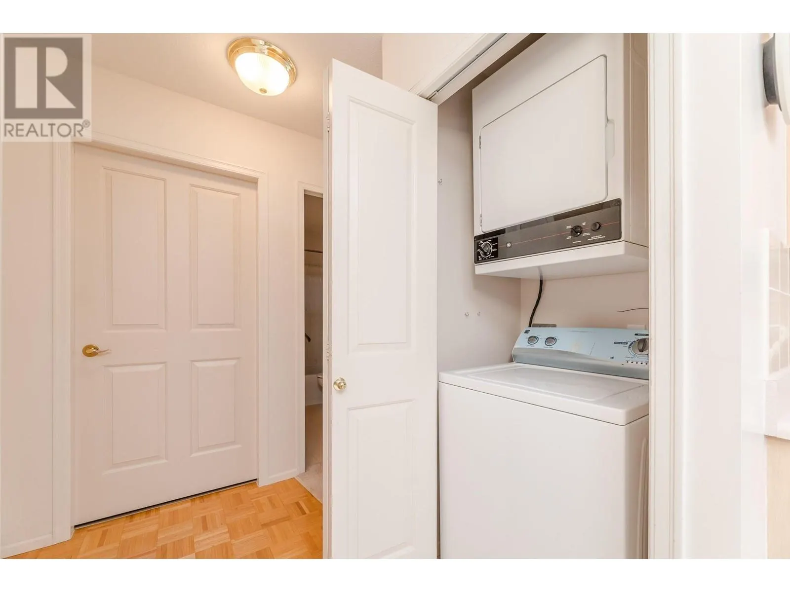 8905 Pineo Court Unit# 305