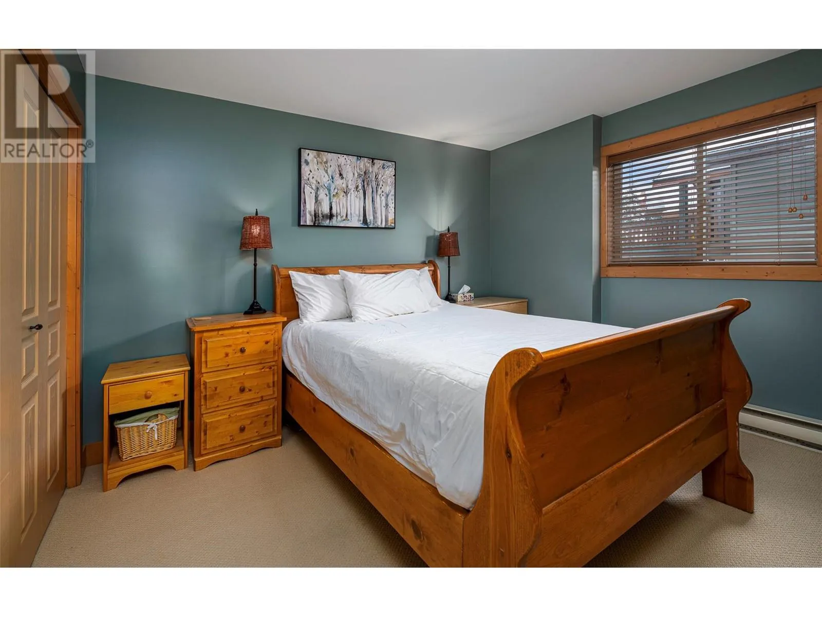 5837 C Snowpines Crescent