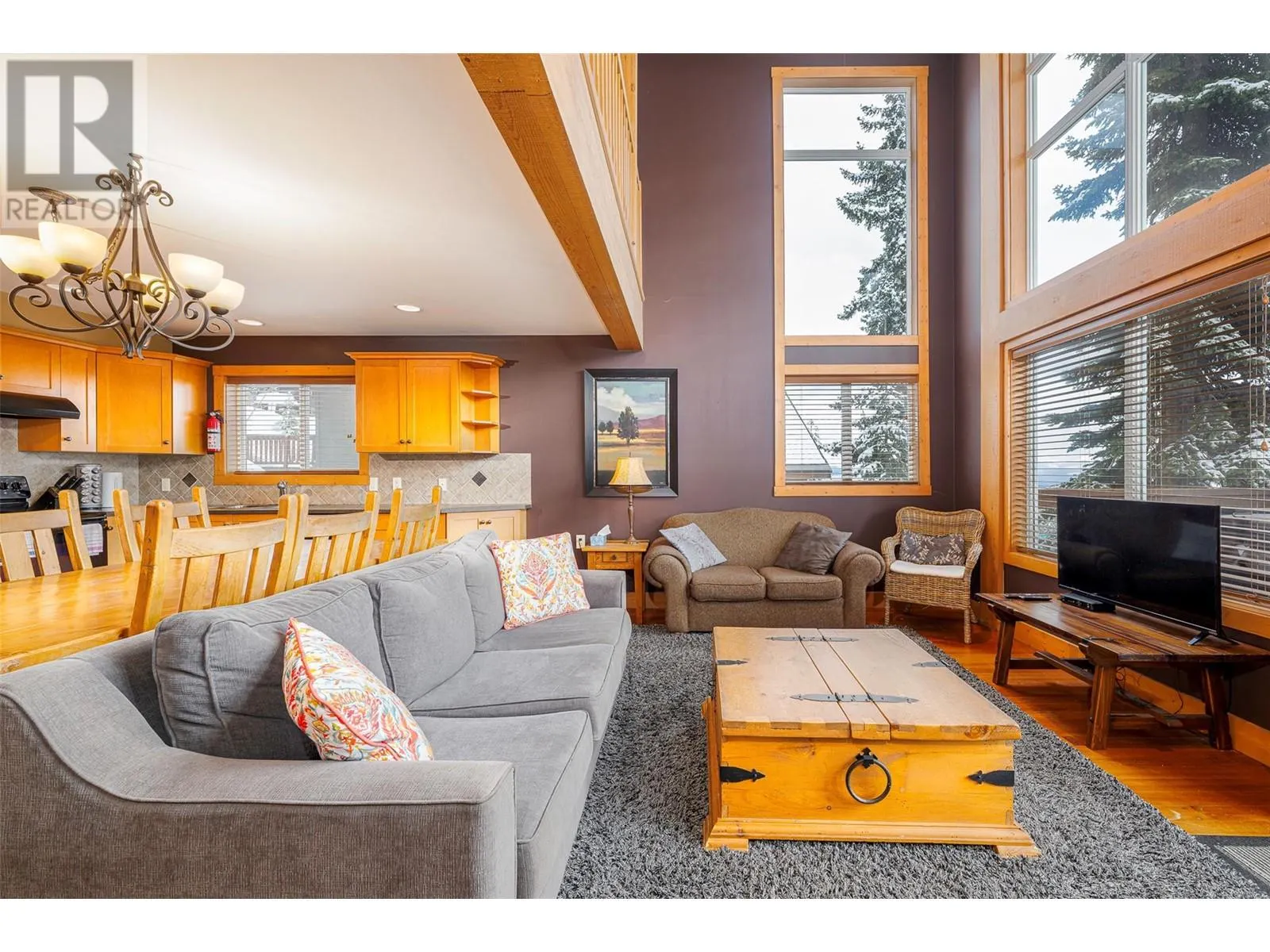 5837 C Snowpines Crescent