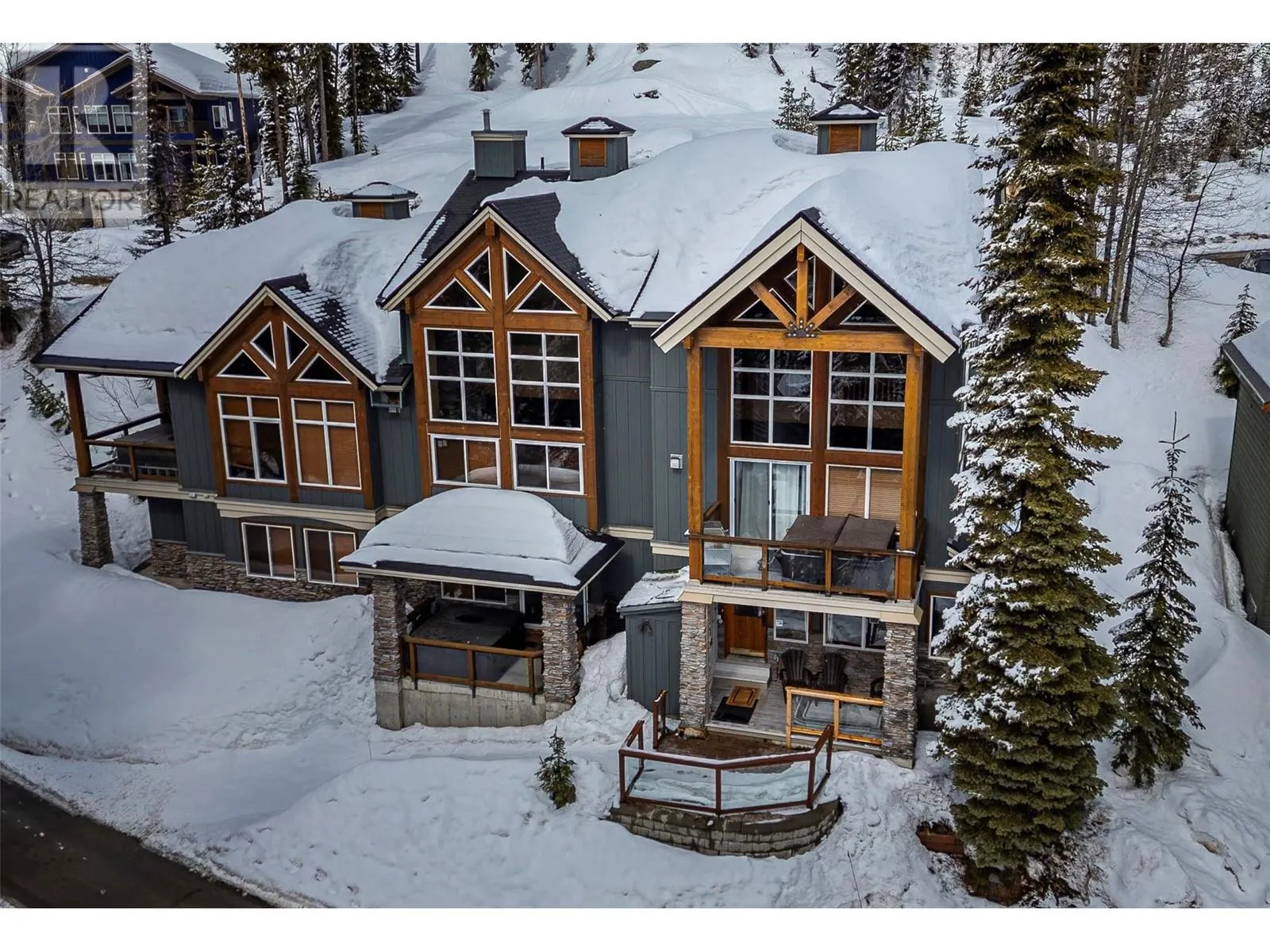 5837 C Snowpines Crescent