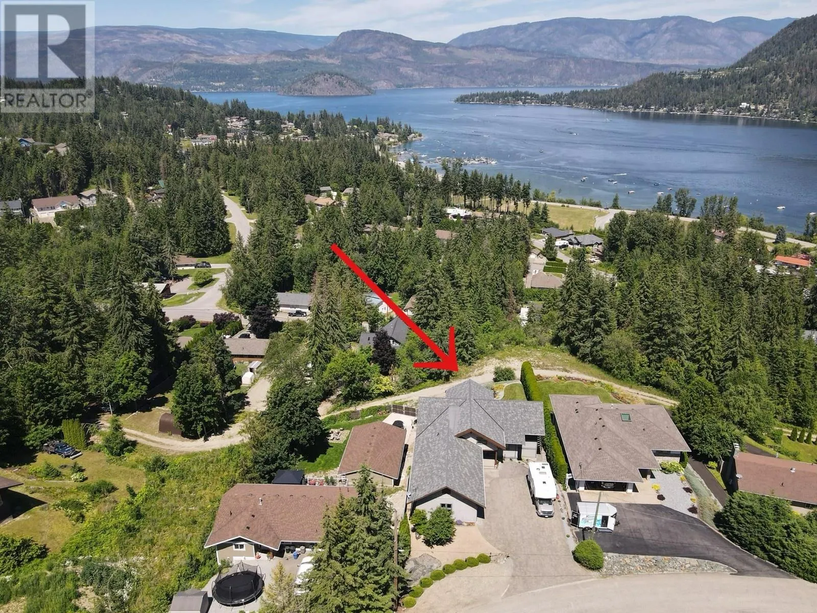 2573 Islandview Road