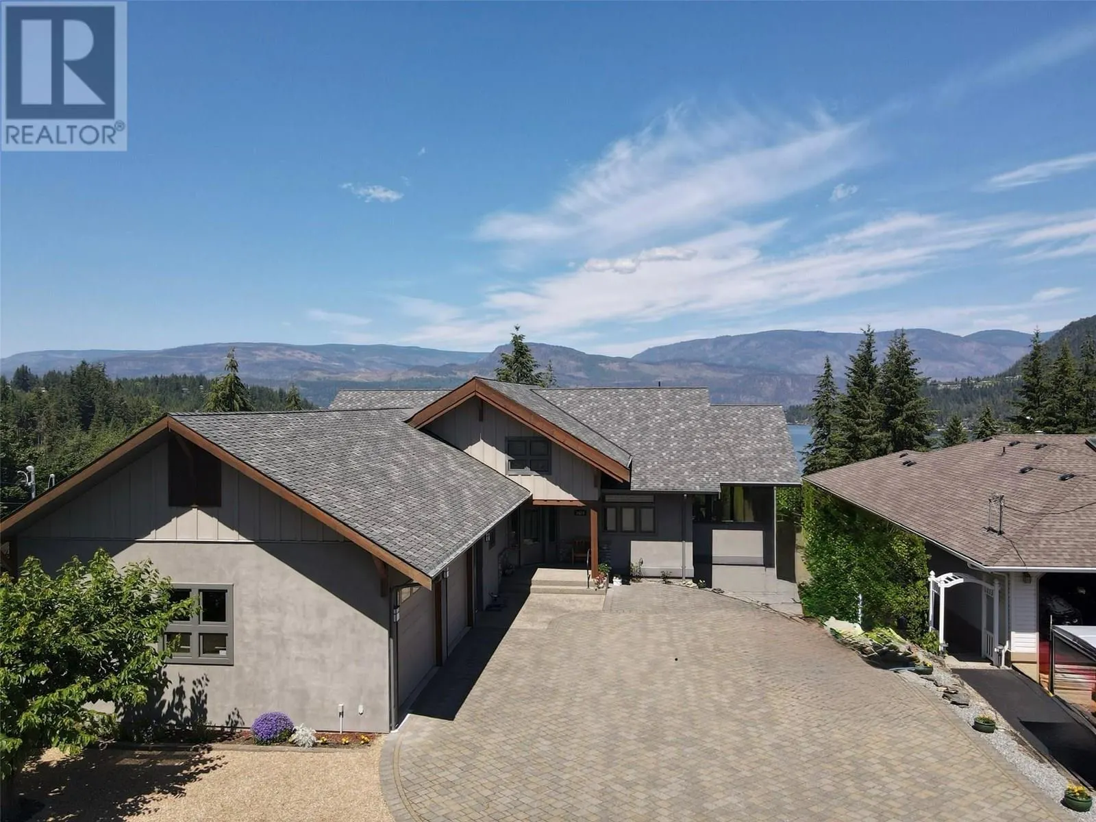 2573 Islandview Road