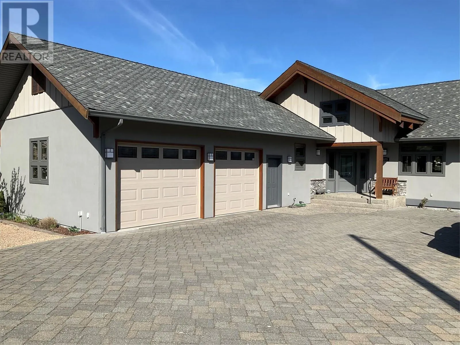 2573 Islandview Road
