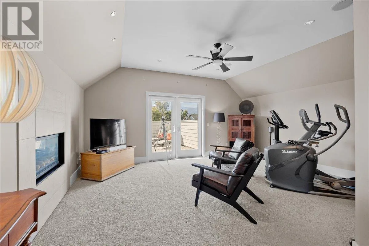 2410 Abbott Street Unit# 4
