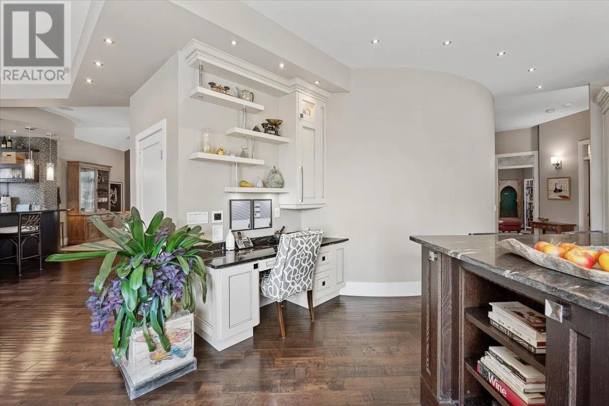 2410 Abbott Street Unit# 4