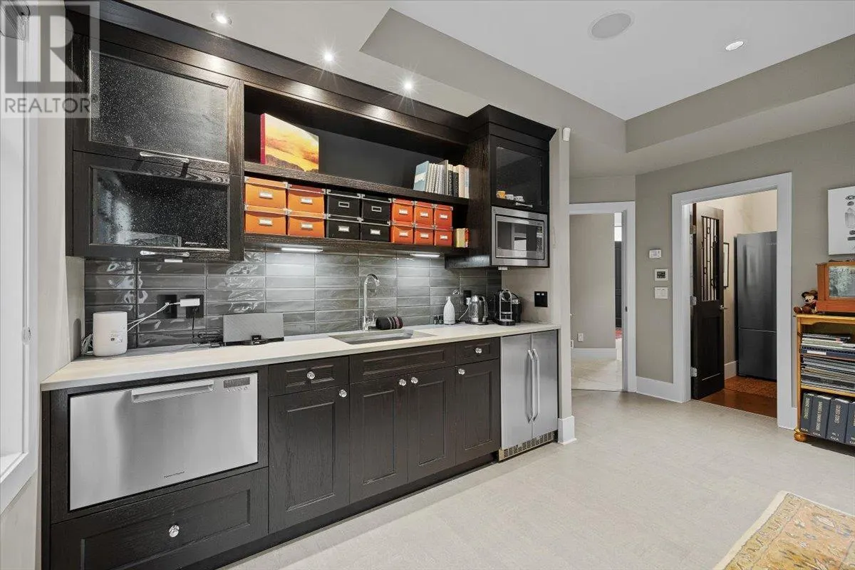 2410 Abbott Street Unit# 4