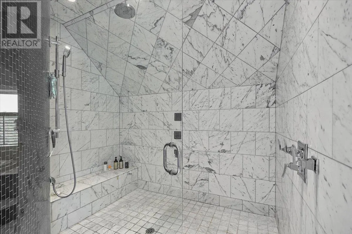 2410 Abbott Street Unit# 4